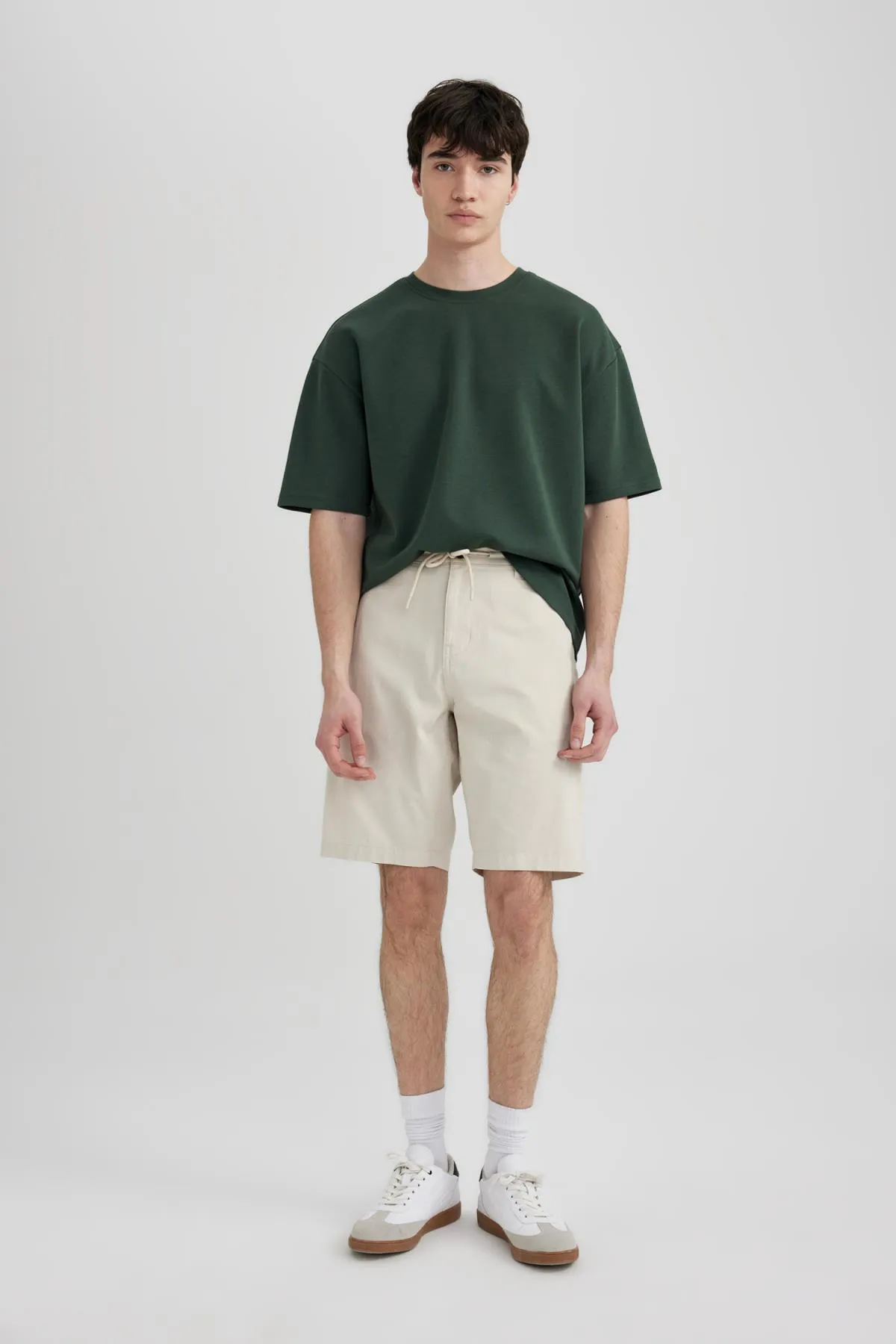 DeFacto  Oversize-T-Shirt mit Rundhalsausschnitt aus schwerem Stoff X3926az24sp