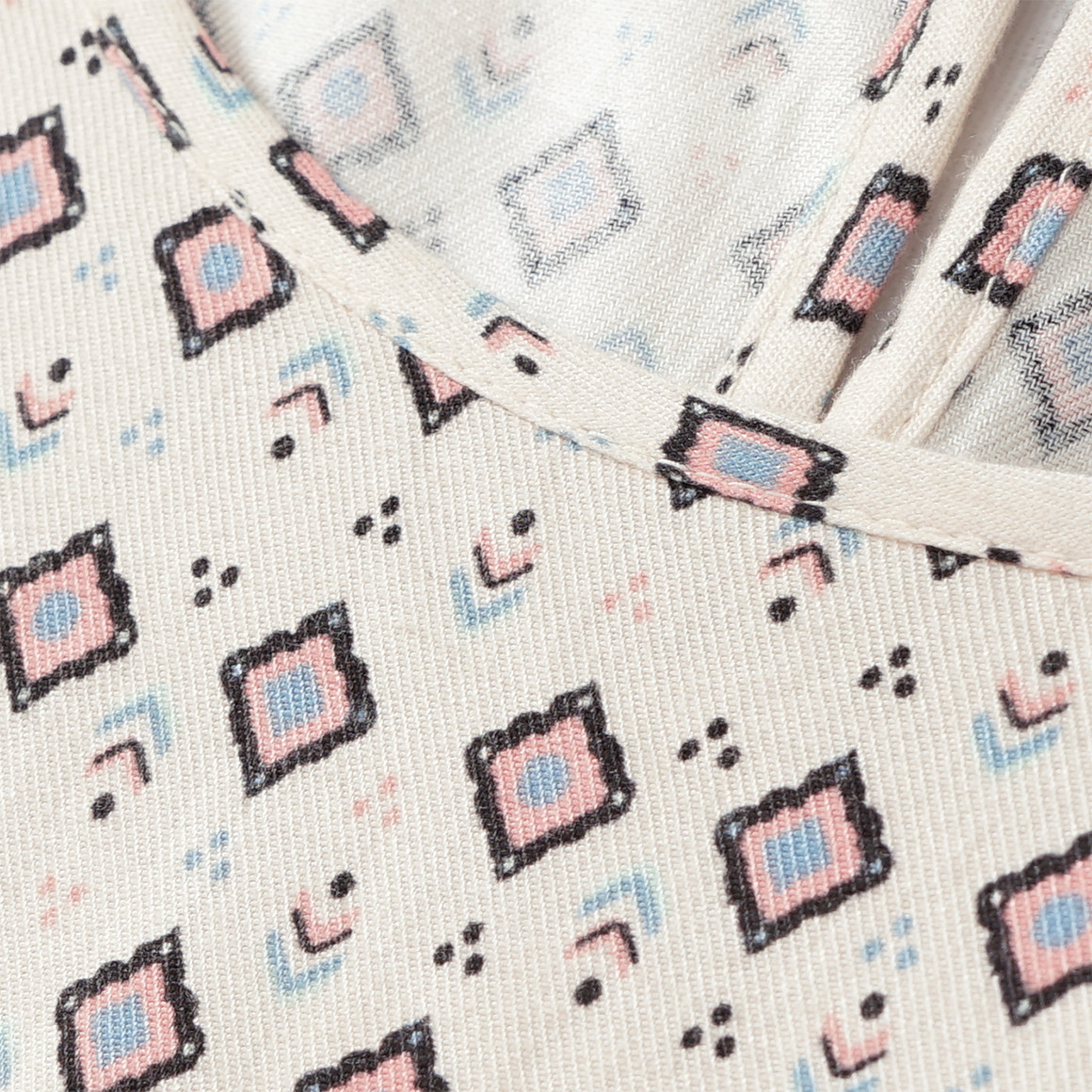 Mädchen Bluse mit Smok-Details