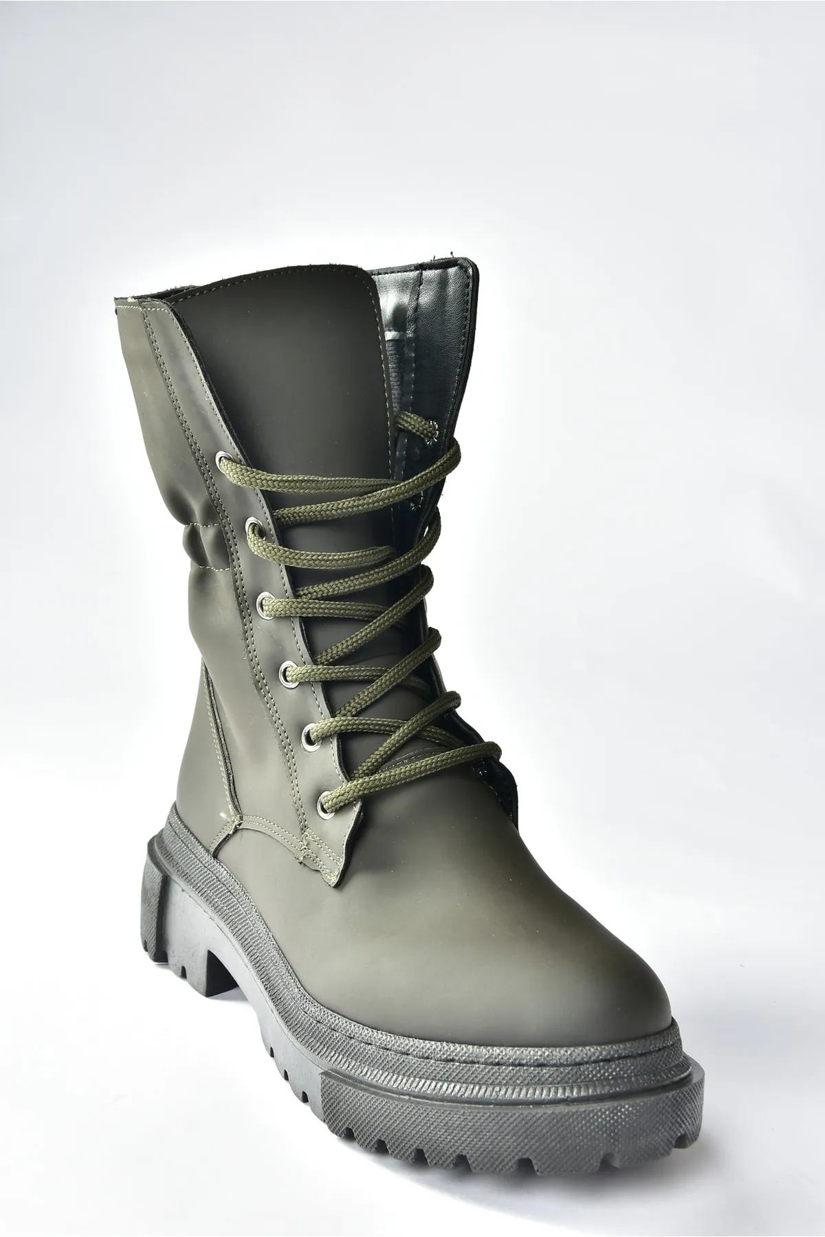 Fox Shoes  Khakifarbene Damenstiefel mit dicker Sohle N973388909