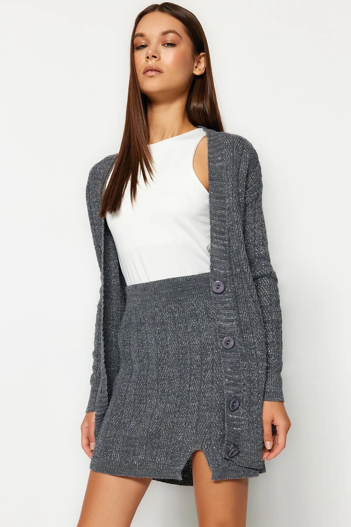 Trendyol Collection  Anthrazit Glitzernder Rock-Cardigan Strickoberteil und -unterteil Set TWOAW24AU00090