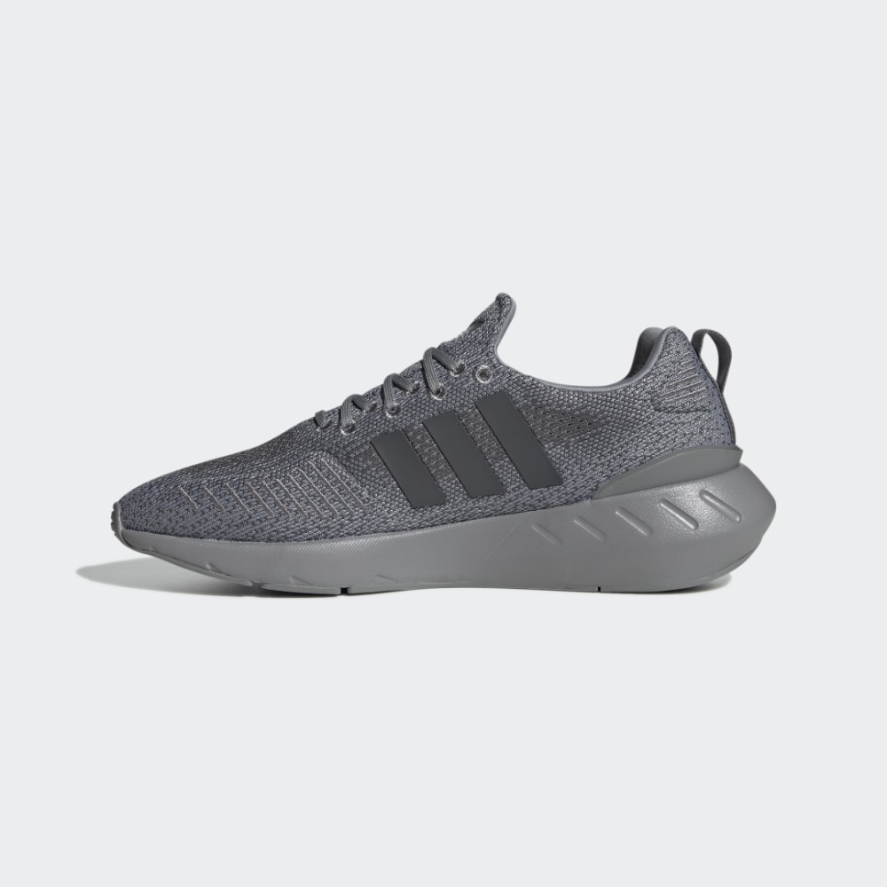 adidas Swift Run 22 GZ3502 / grau