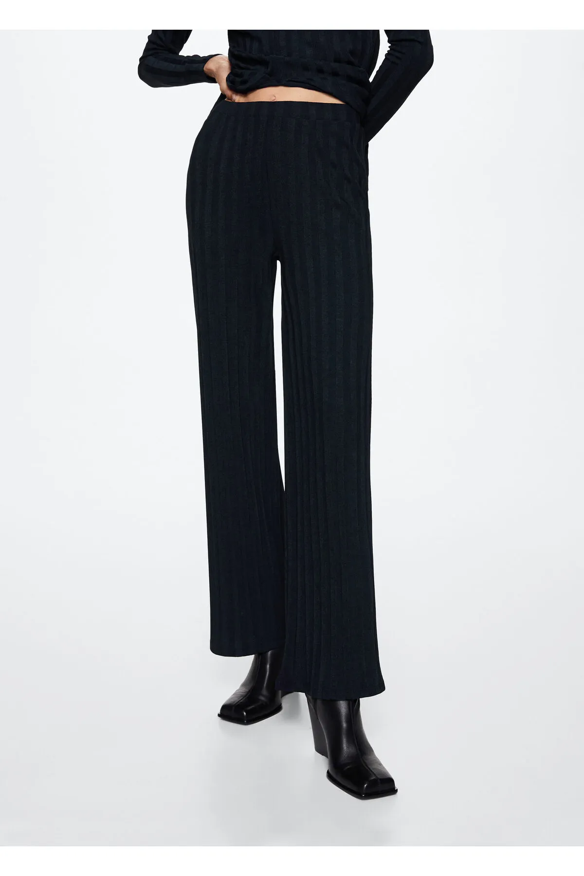 MANGO  Dunkelblaue Damenhose 37065968