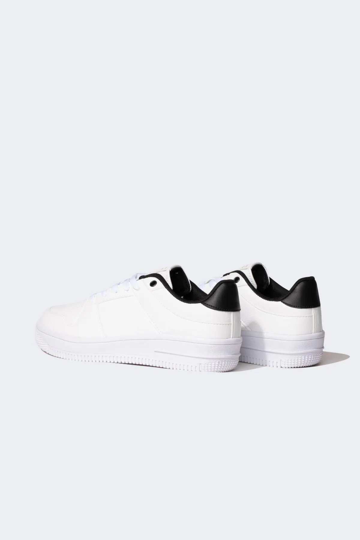DeFacto  Sneaker aus Kunstleder mit flacher Sohle für Jungen C1047a8ns