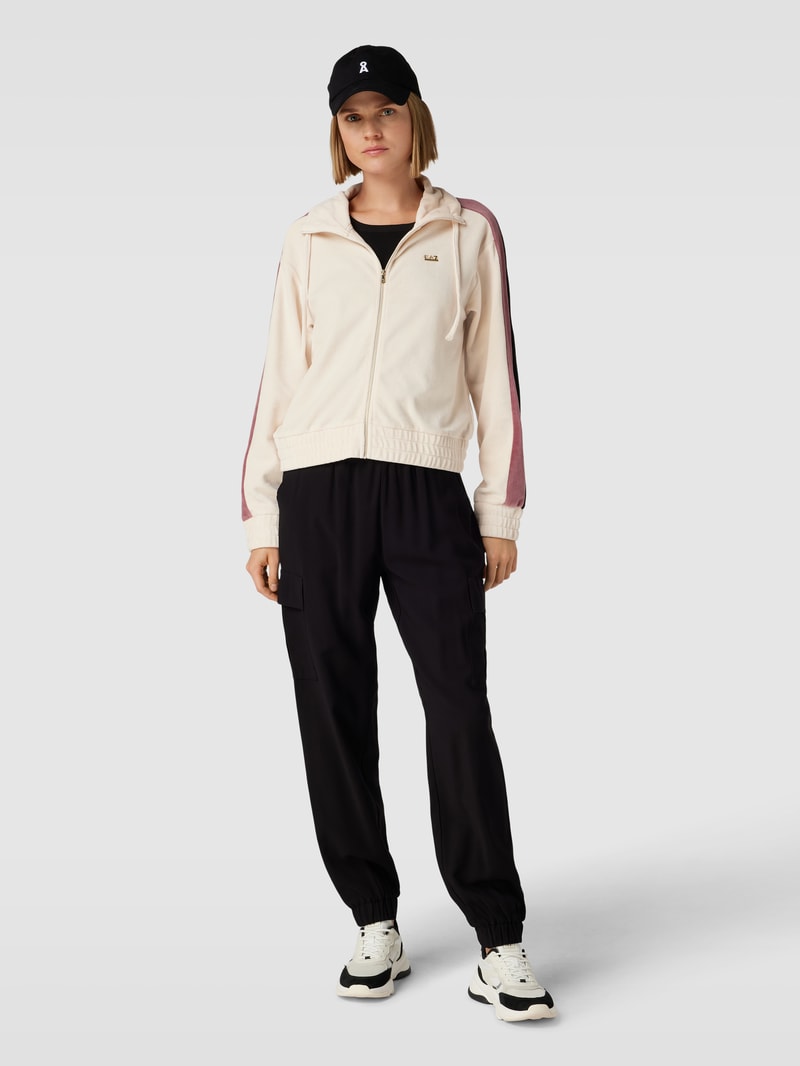 Sweatjacke mit Label-Detail Modell 'TRAIN' in beige