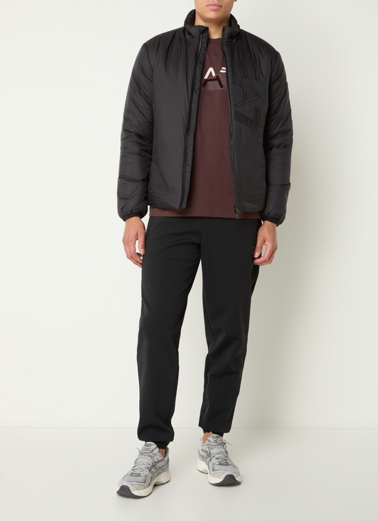 Jachetă bomber Emporio Armani cu logo brodat și glugă detașabilă.