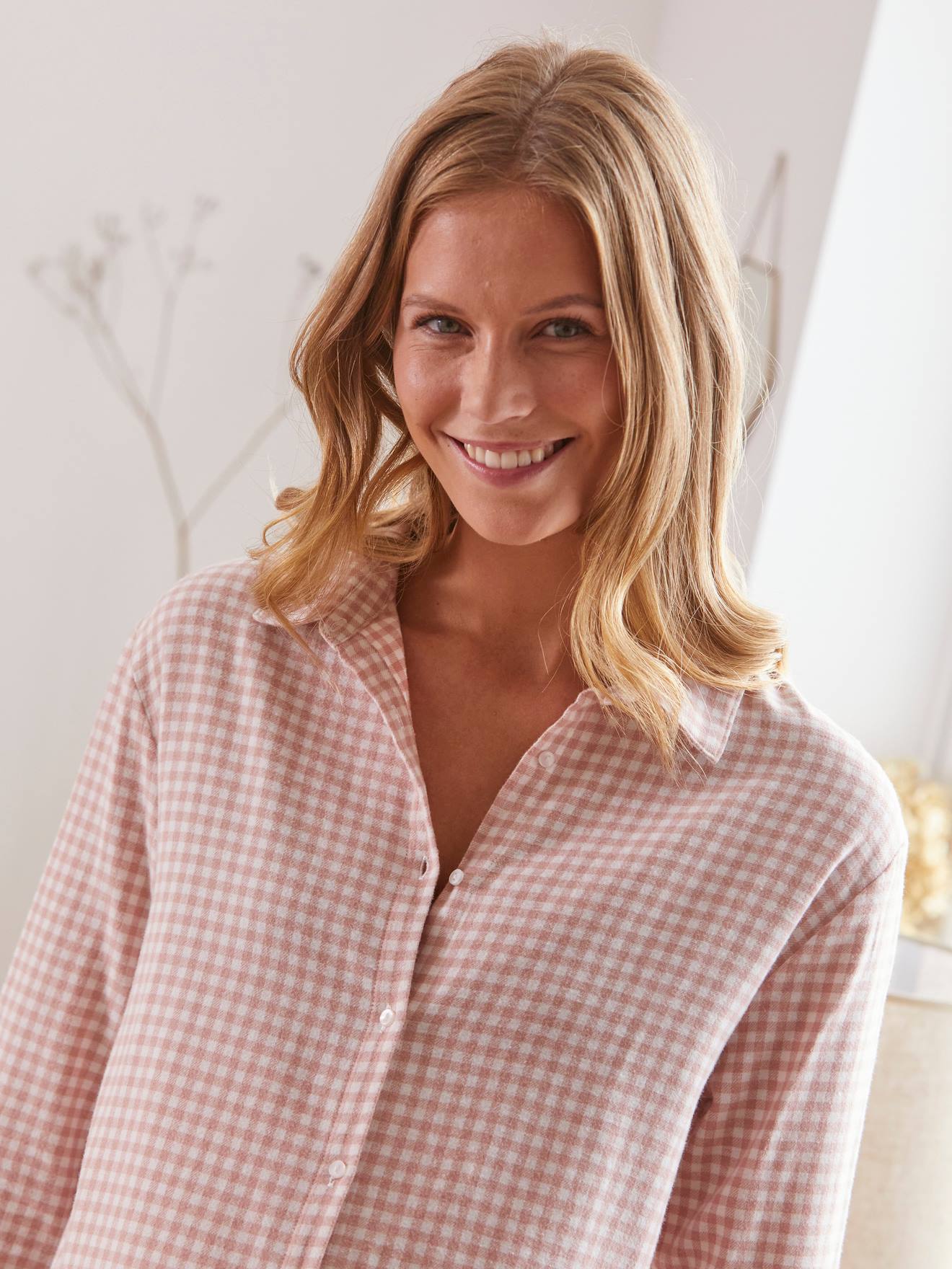 Chemise de nuit liquette homewear grossesse et allaitement rose clair carreaux