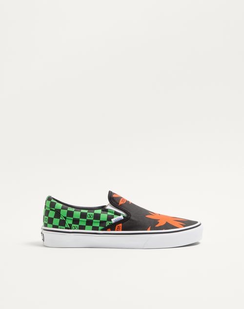 Valentino Garavani og Vans slip-on sneaker i stof med V-logo skakbrætprint og tropiske bladeprint