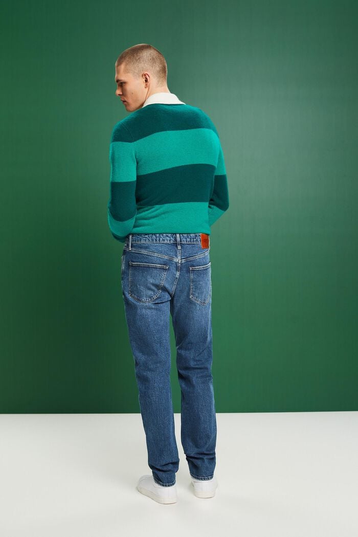 Gerade Jeans mit mittelhohem Bund