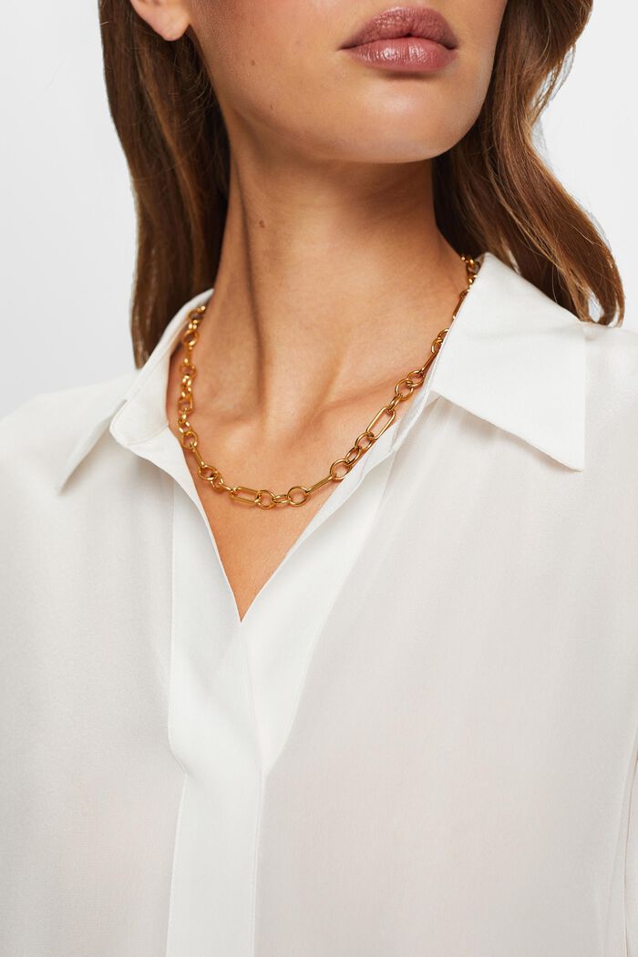 Seidenbluse mit V-Ausschnitt