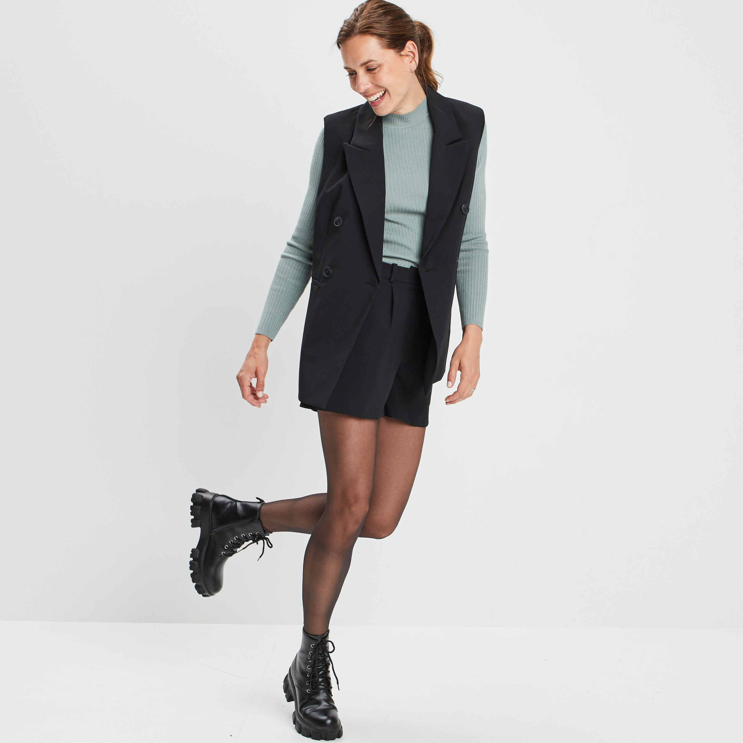 Short ample à pinces noir femme | La Halle