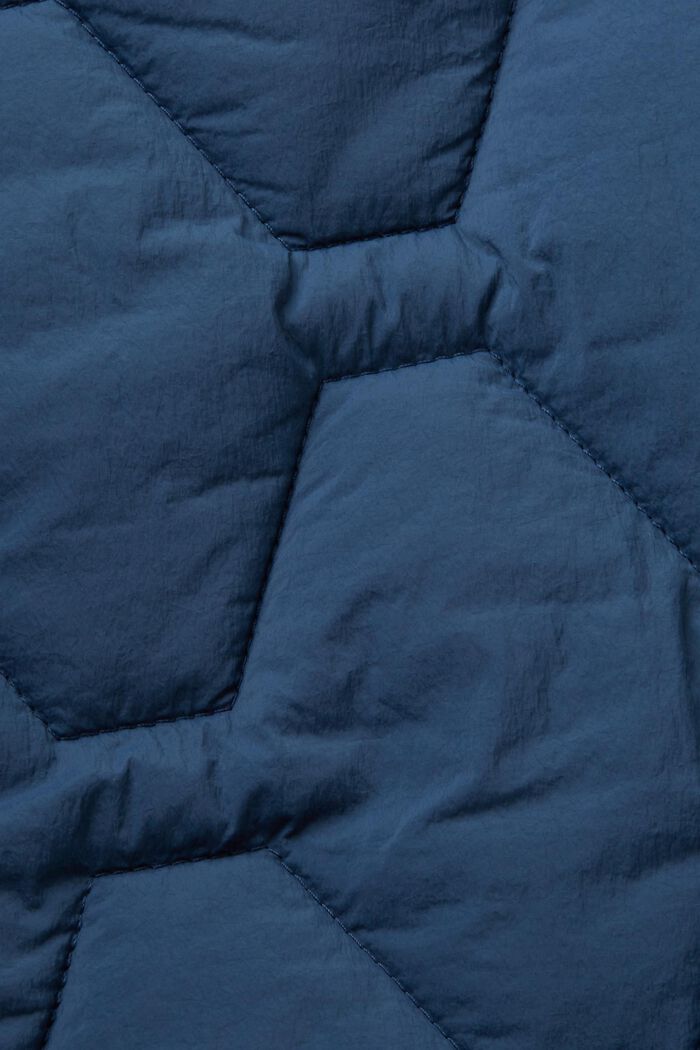 Recycelt: leichte Steppjacke