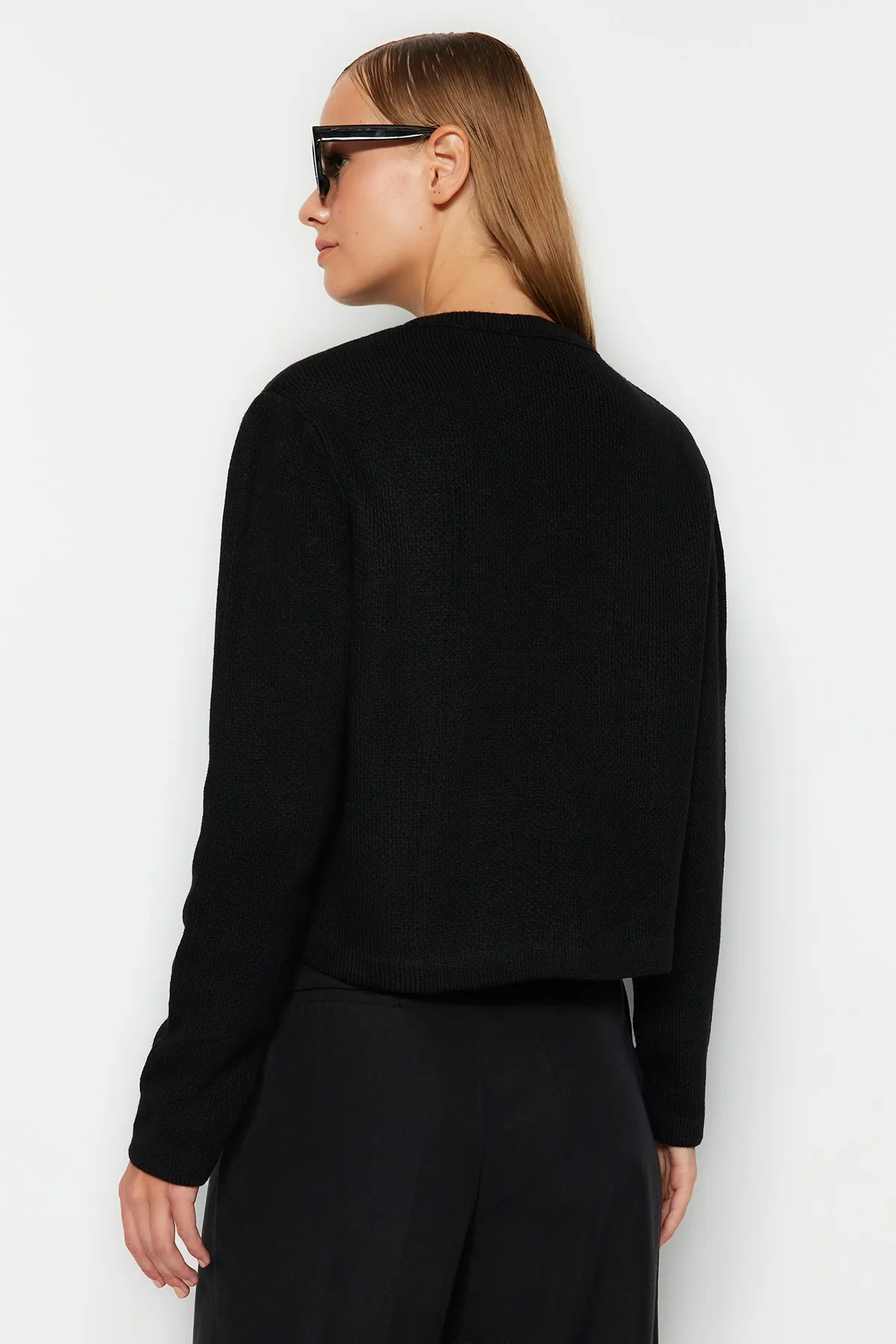 Trendyol Collection  Schwarzer Basic-Strickcardigan TWOAW24HI00090