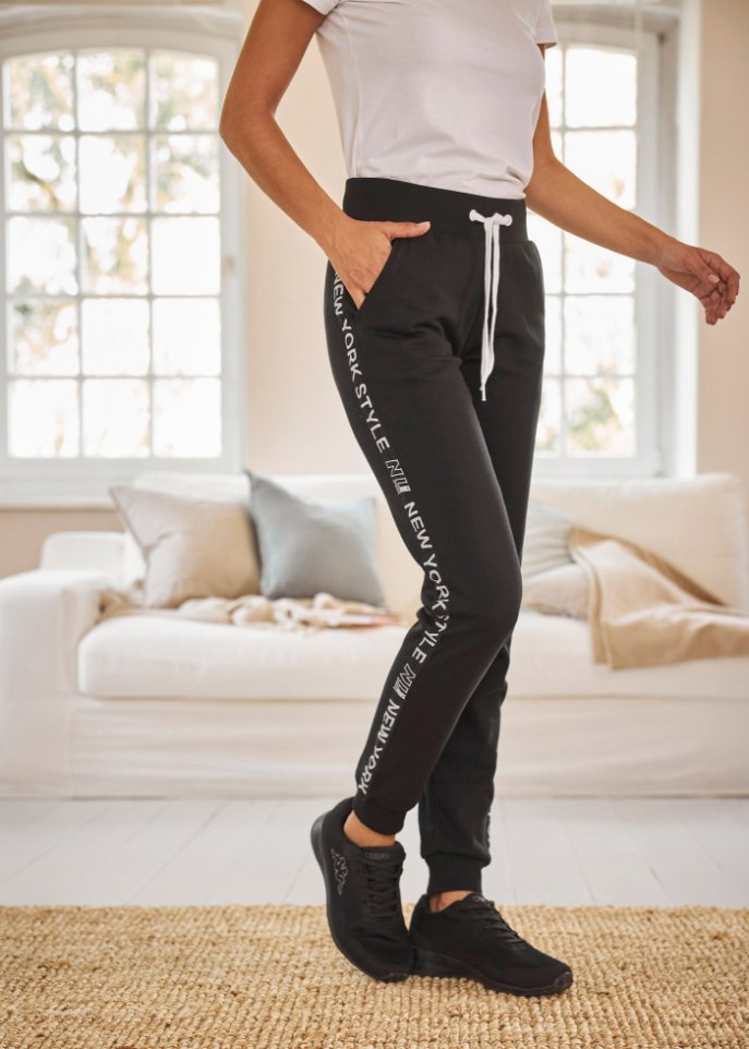 Sweathose mit Bündchen und Statement-Druck