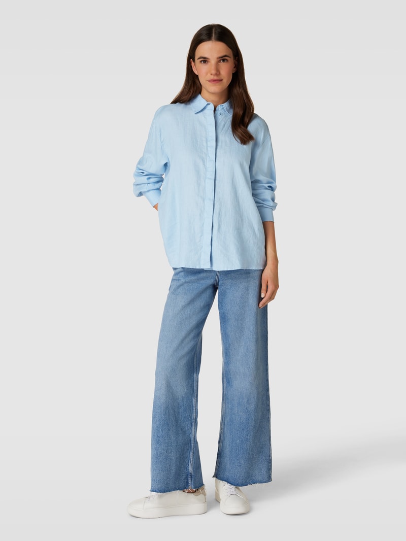 Hemdbluse aus Leinen in hellblau