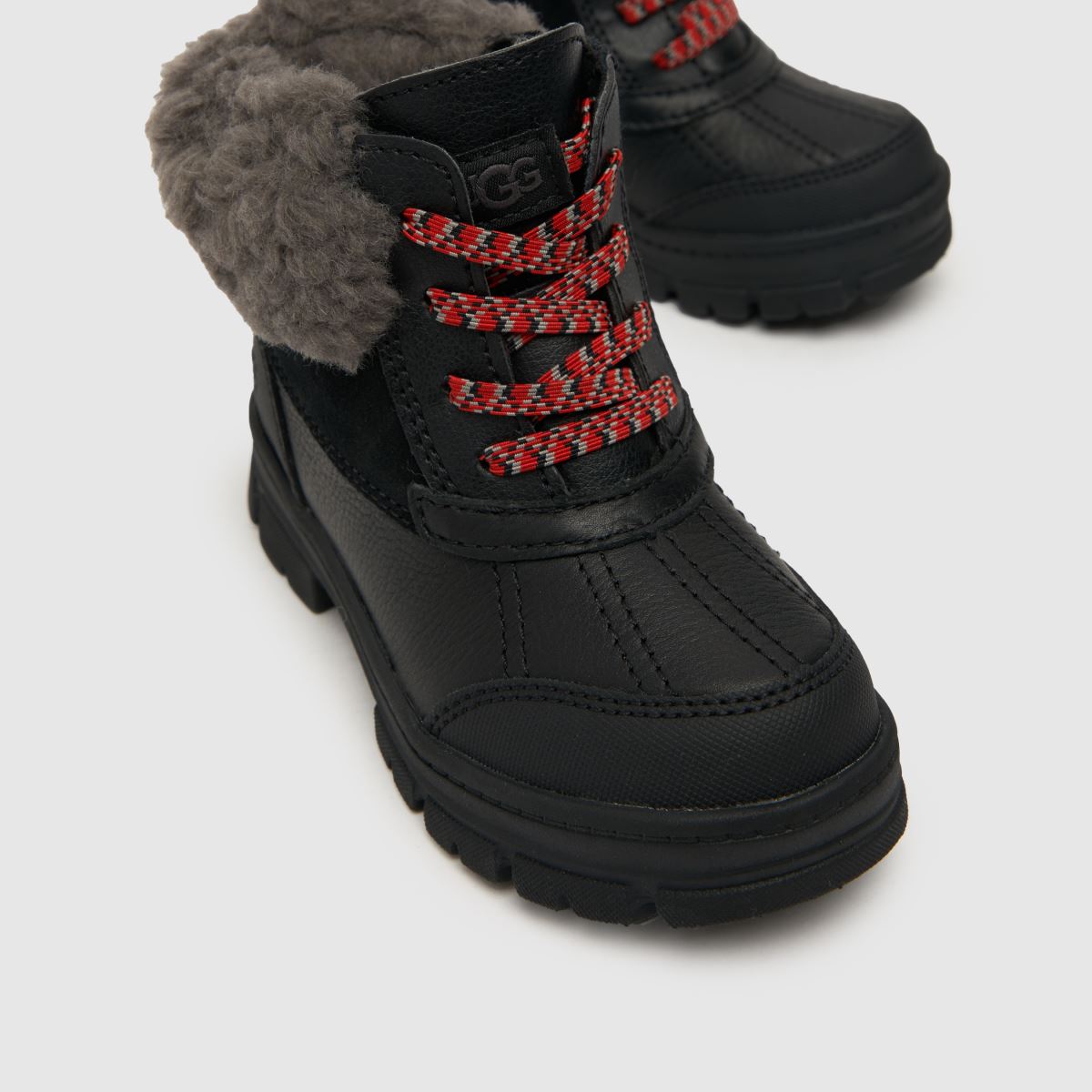 UGG fekete ashton addie kisgyermek csizma