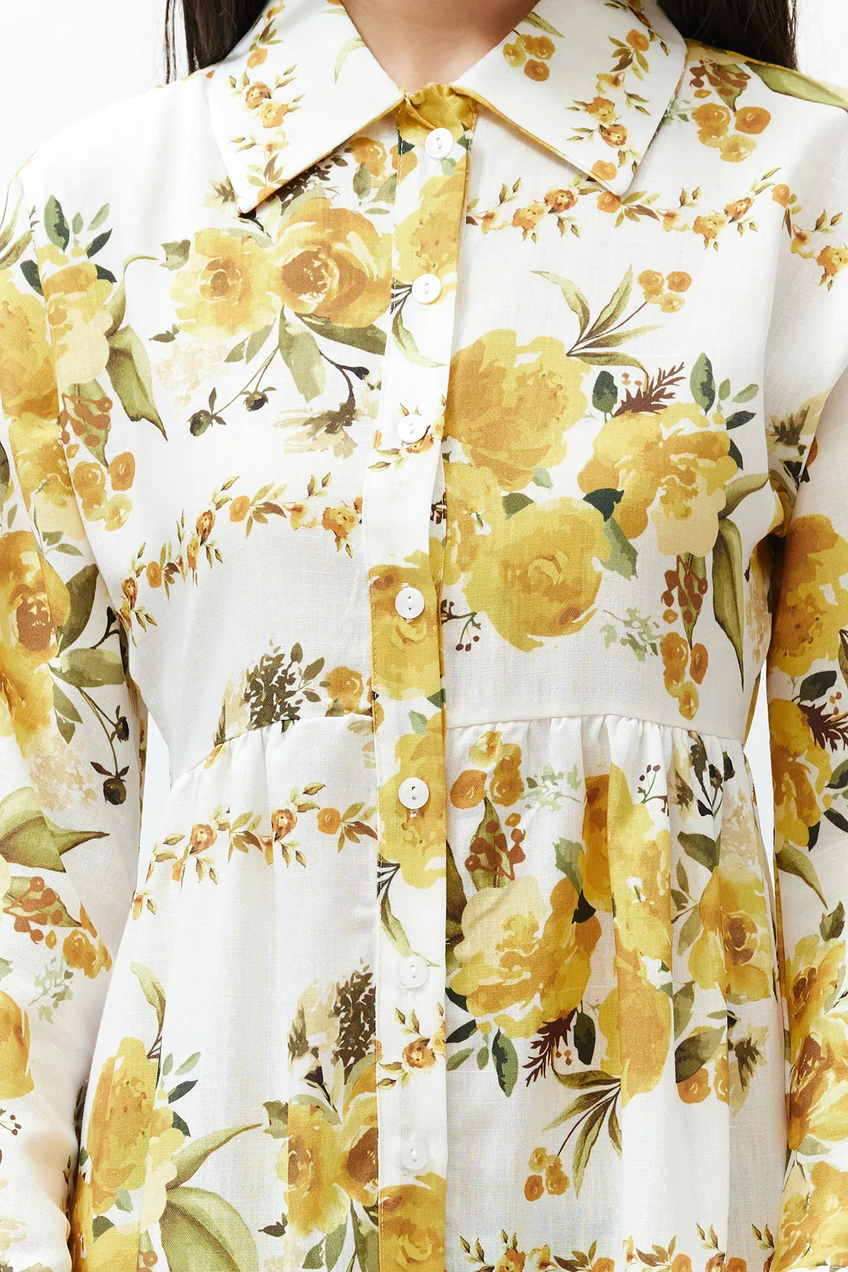 Trendyol Modest  Gelbes, mit Blumenmuster gewebtes Hemdkleid in Leinenoptik TCTSS24EB00104