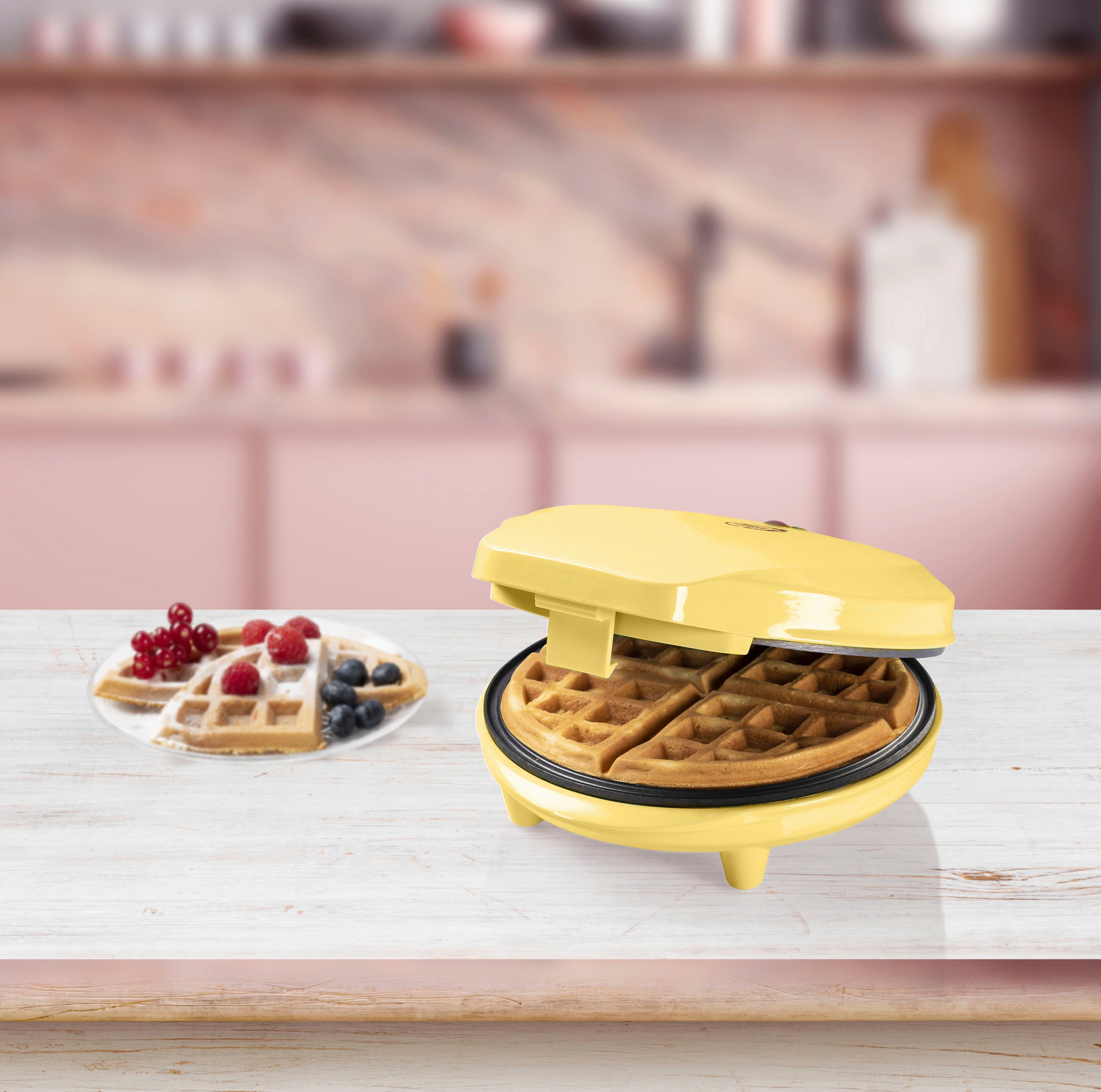 bestron Waffeleisen ABWR730V für eine XL Brüsseler Waffel Ø 18cm, 700 W, mit Backampel & Antihaftbeschichtung, Gelb