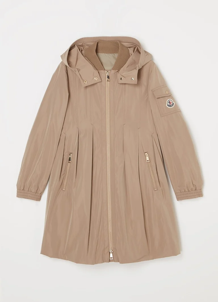 Parka Moncler Arild com capuz e logotipo.