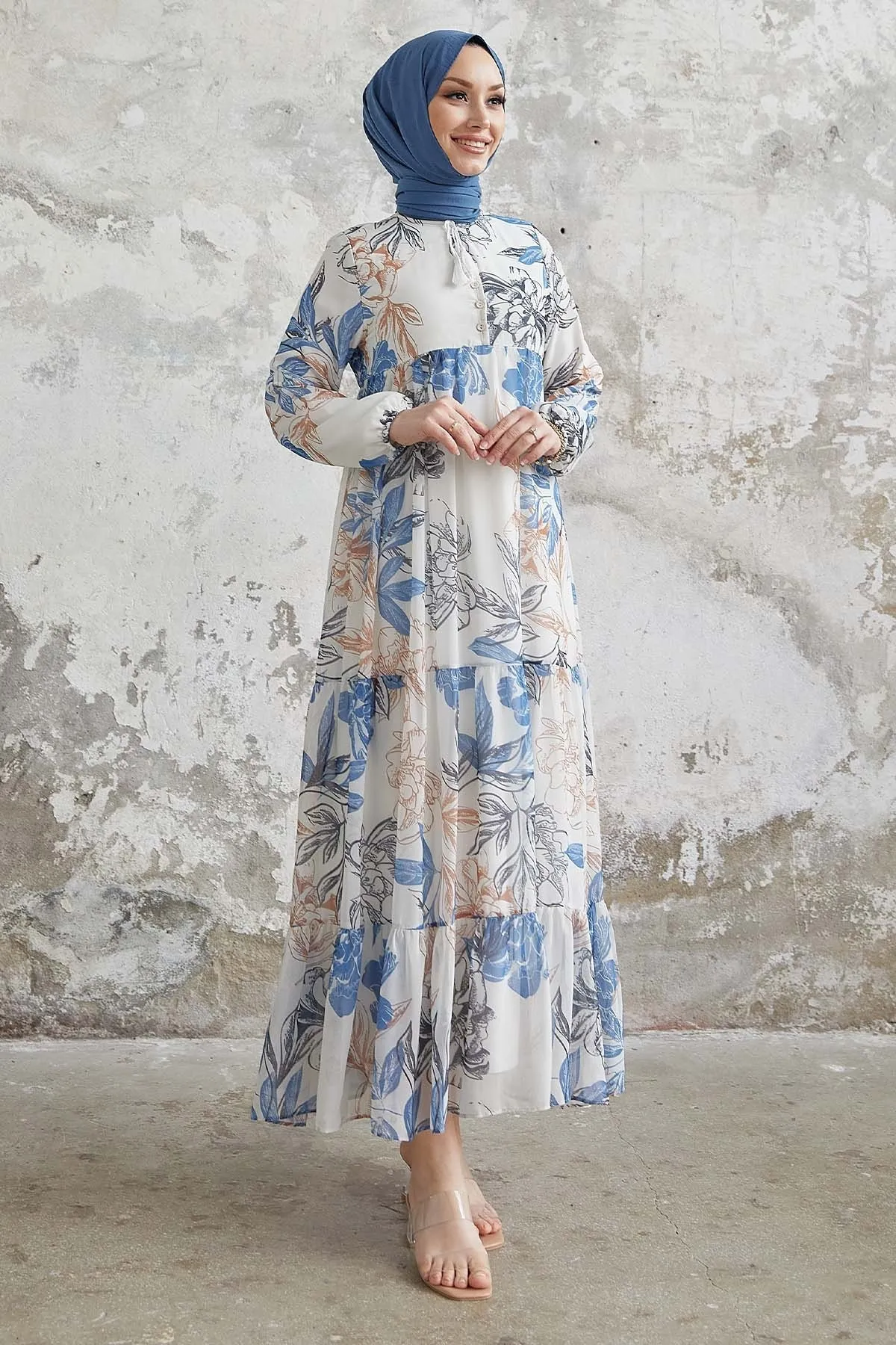 InStyle  Jalya Chiffonkleid mit geknöpftem Kragen und Schnürung – Blau
