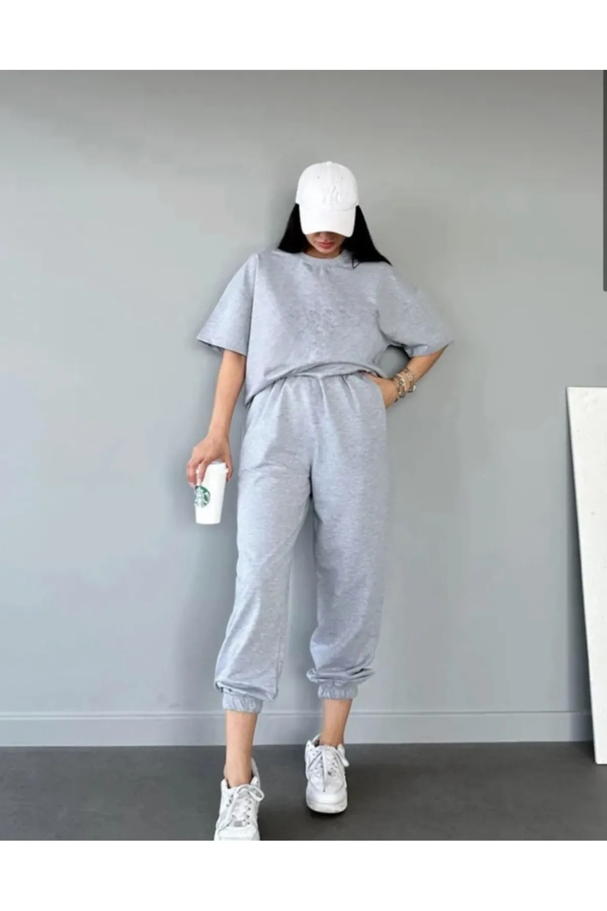 My Blog  Graues T-Shirt – Jogger-Trainingsanzug-Set