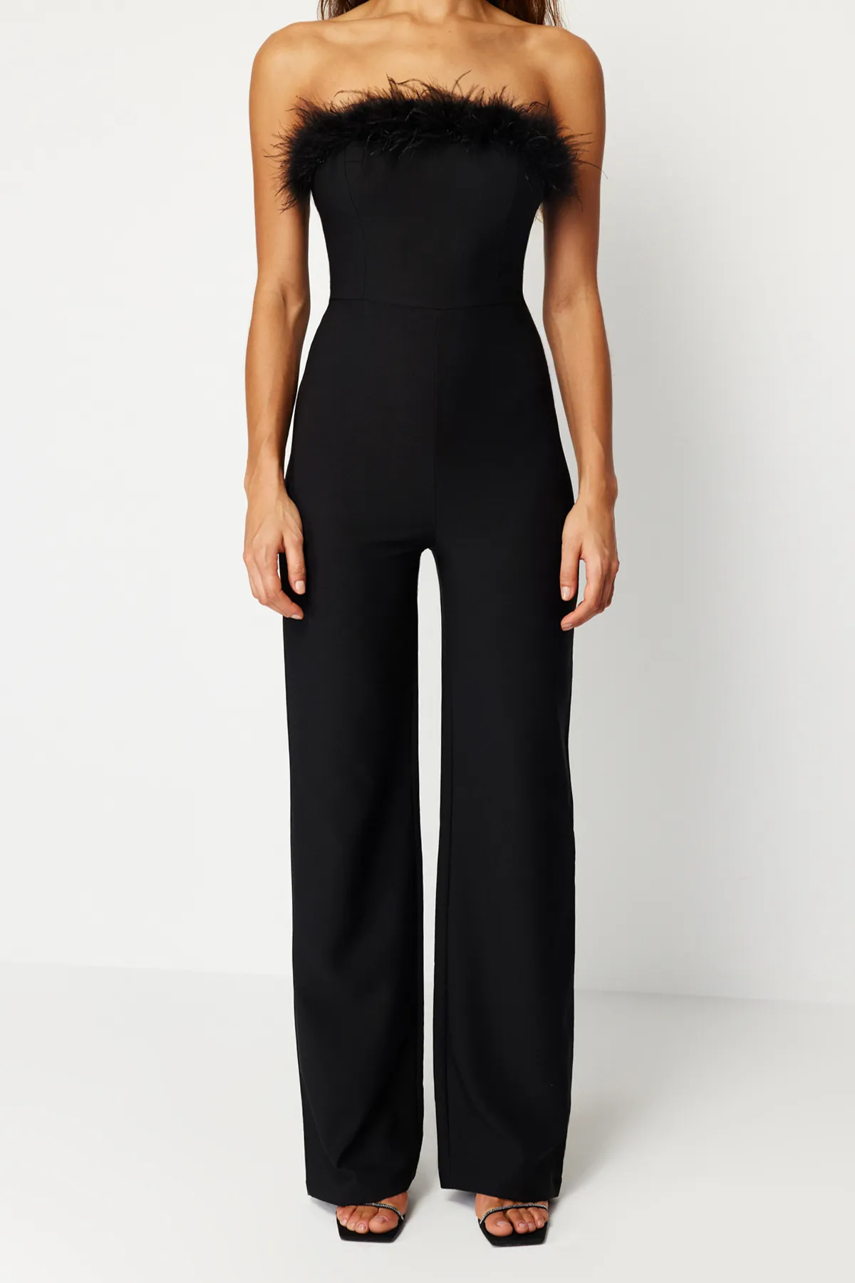 Trendyol Collection  Schwarzer gewebter Otrish-Overall mit weitem Bein TPRSS24TU00006