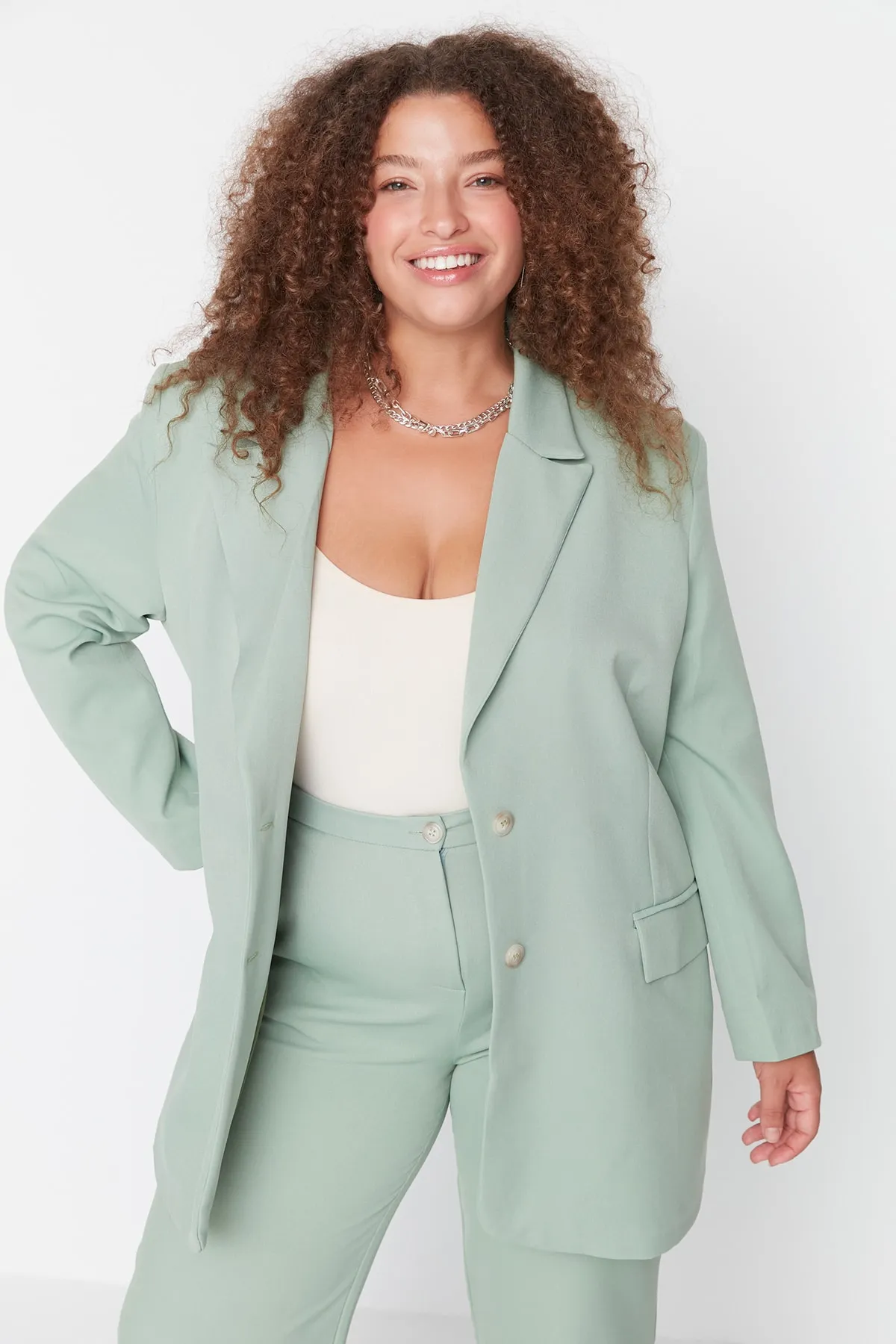 Trendyol Curve  Grüne Oversize-Blazerjacke TBBAW23AG00006