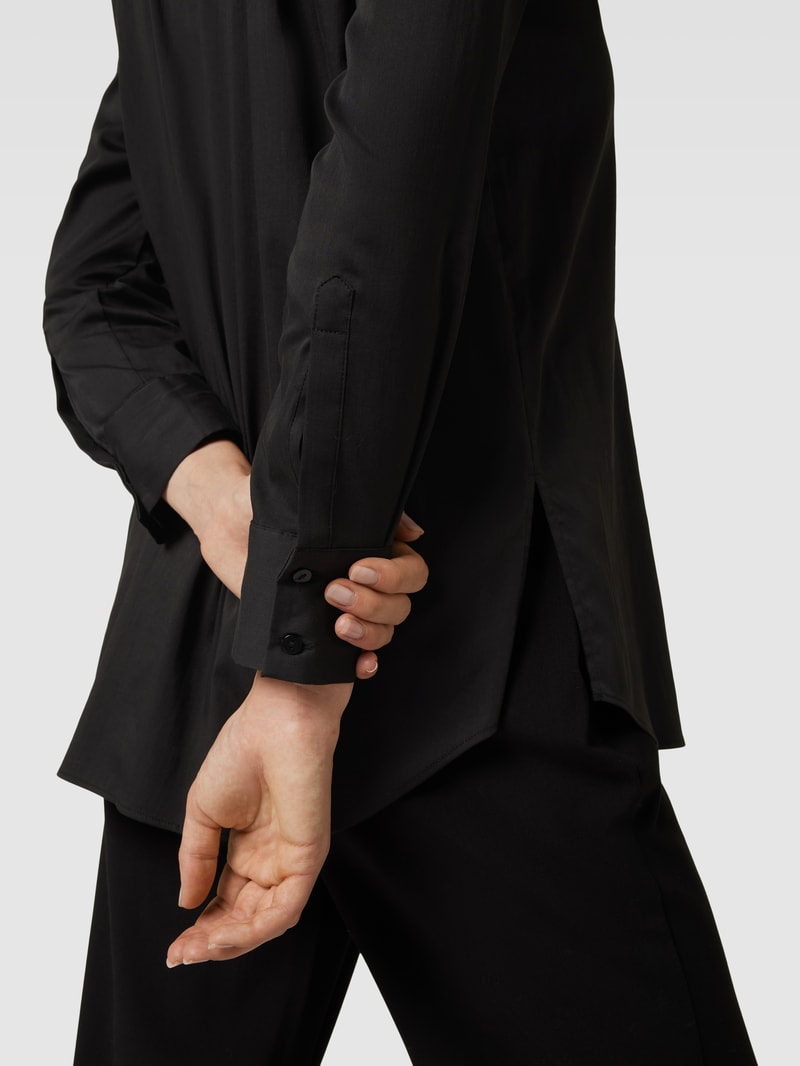 Hemdbluse mit Kentkragen und Knopfleiste in schwarz