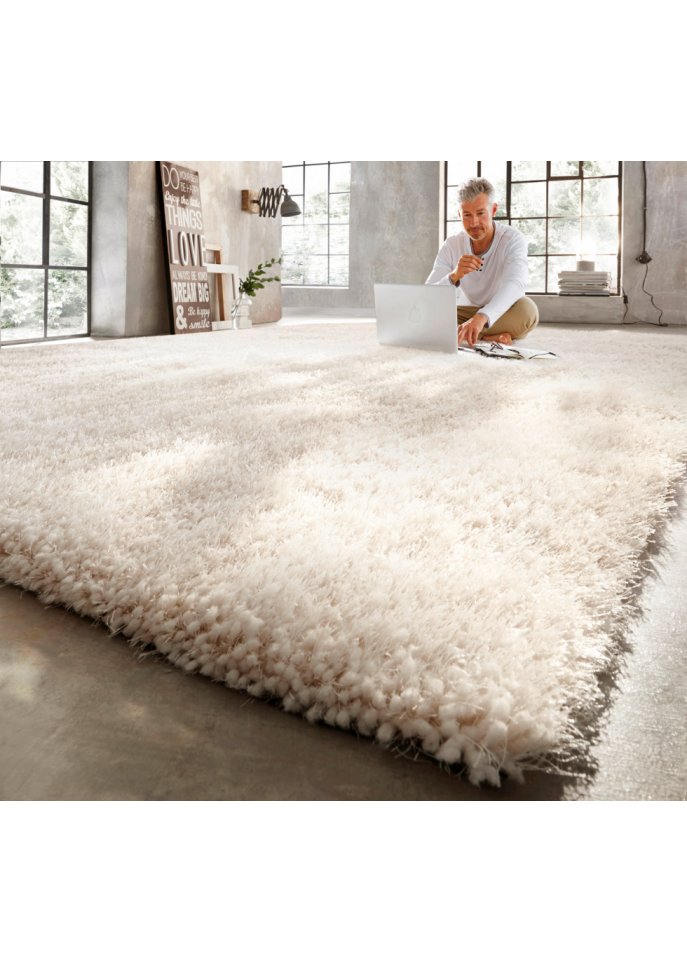 Hochflor Teppich mit besonders dichtem Flor