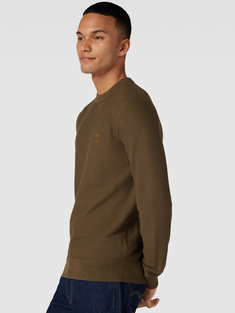 Strickpullover mit Label-Patch Modell 'Katoural' in olivgrün