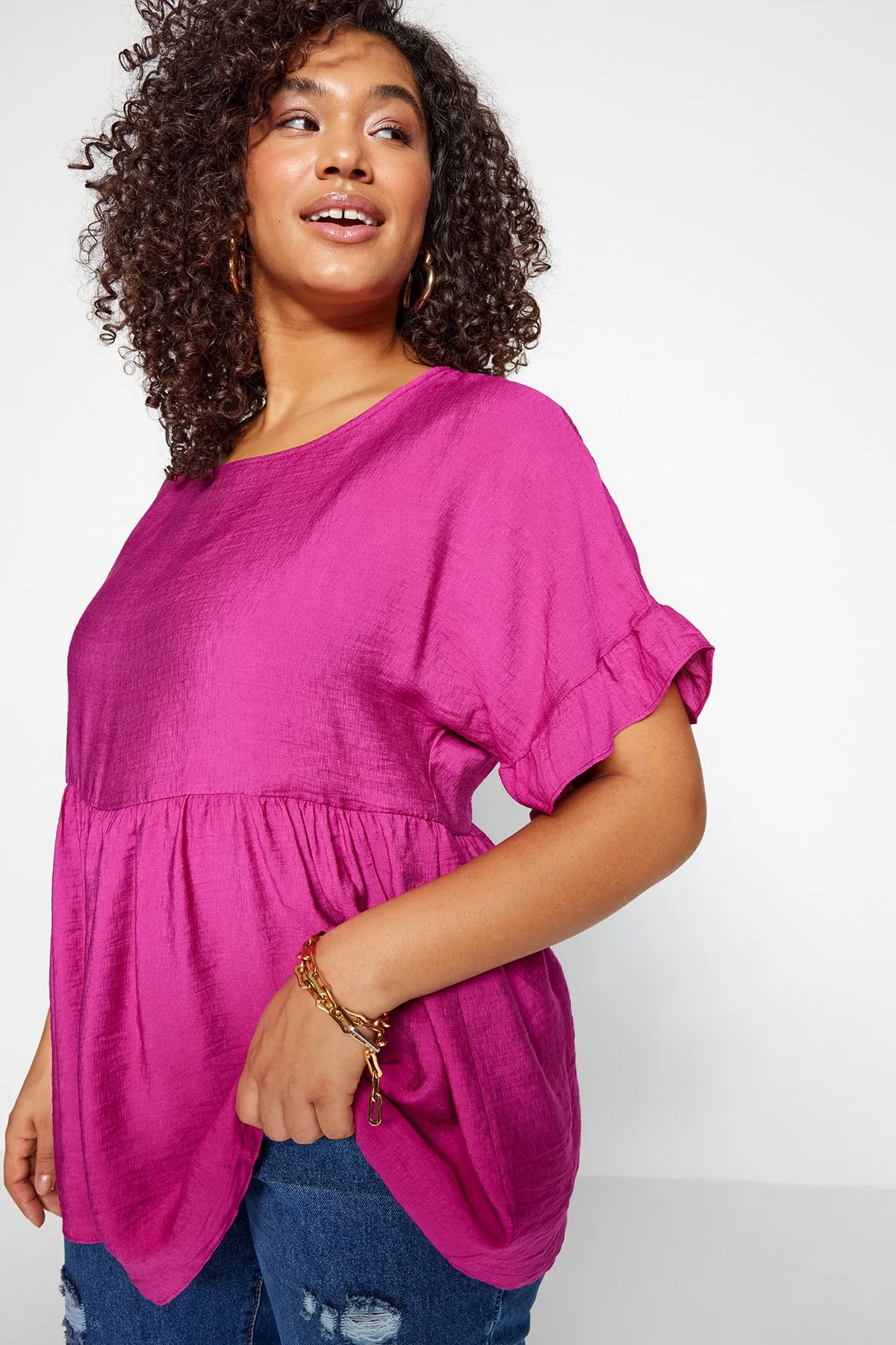 Trendyol Curve  Fuchsiafarbene gewebte Volantbluse TBBSS22AF0002