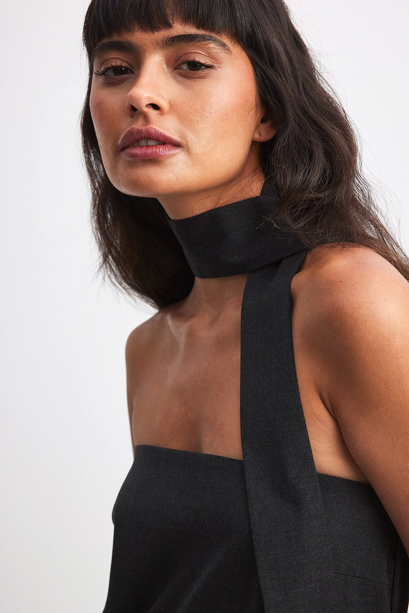 Maxikleid mit Schaldetail
