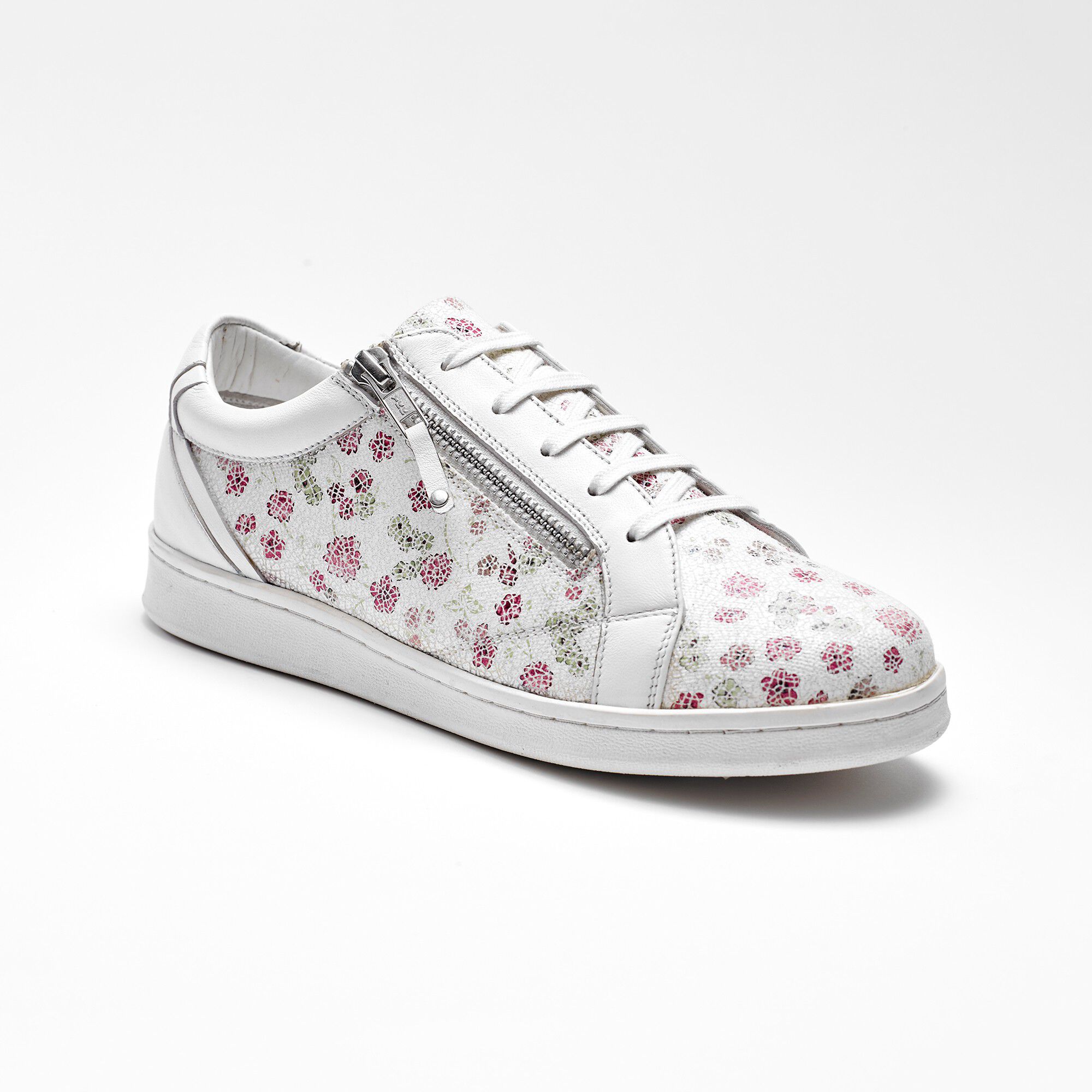 Tennis zippées en cuir perforé