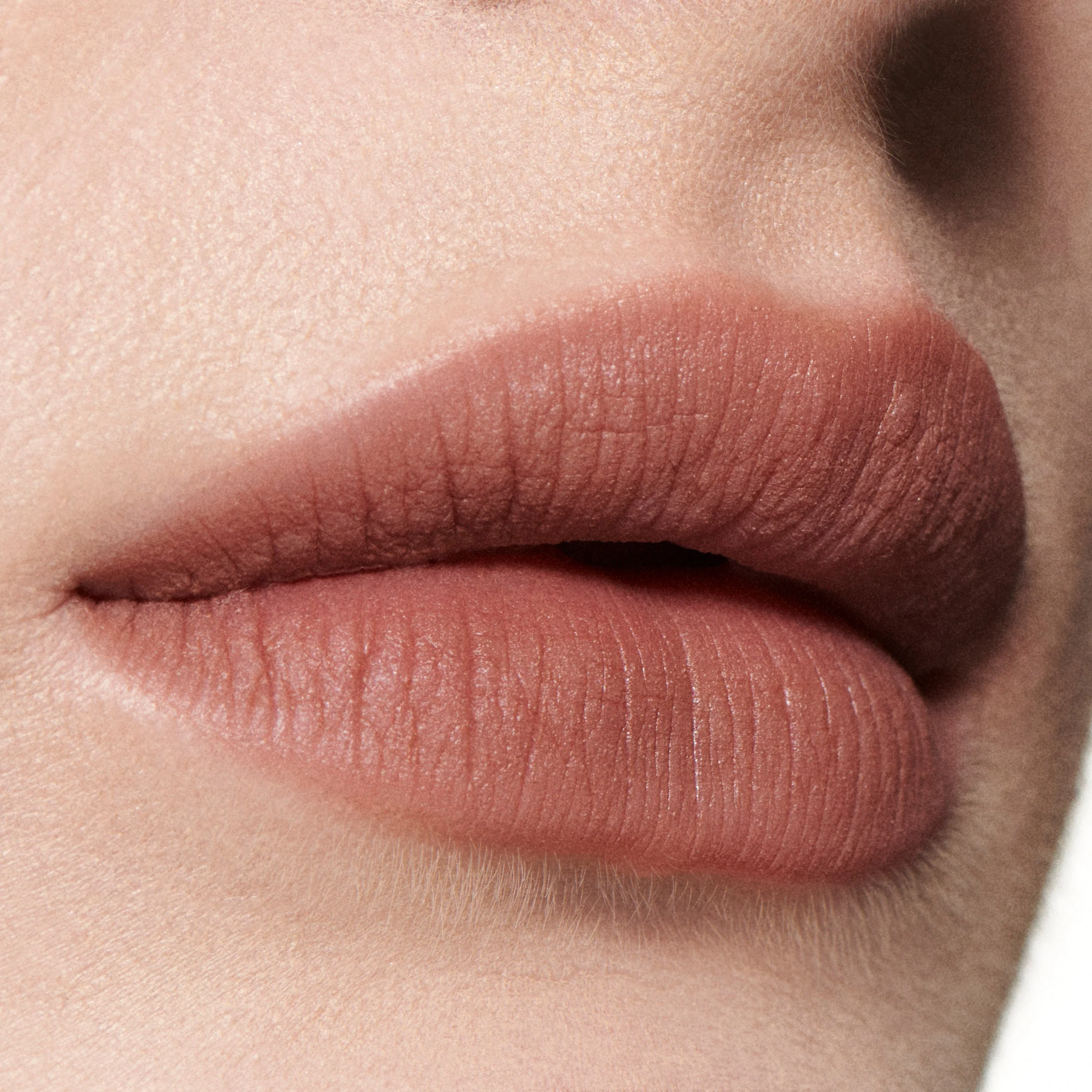 Κραγιόν σε μορφή πούδρας Kiss Liquid Lipcolour - Κραγιόν
