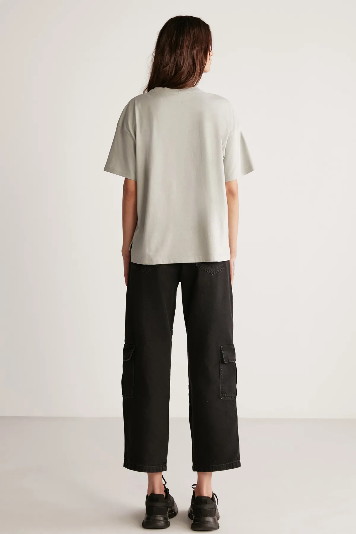 GRIMELANGE  Jemmy Damen-T-Shirt mit entspannter Passform und Rundhalsausschnitt aus 100 % Baumwolle in Hellgrau