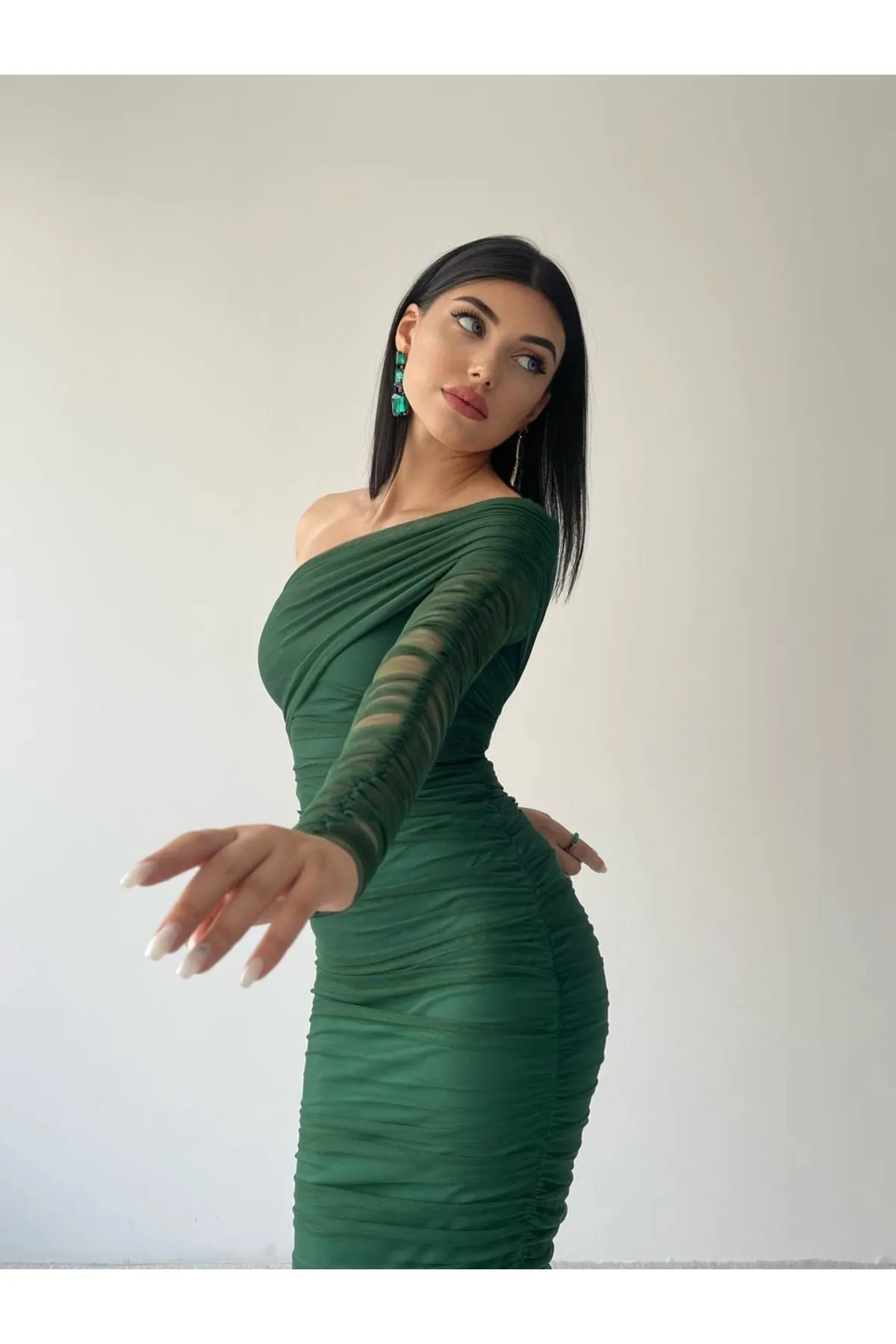 SONREİR  Midi-Tüllkleid mit einem Ärmel