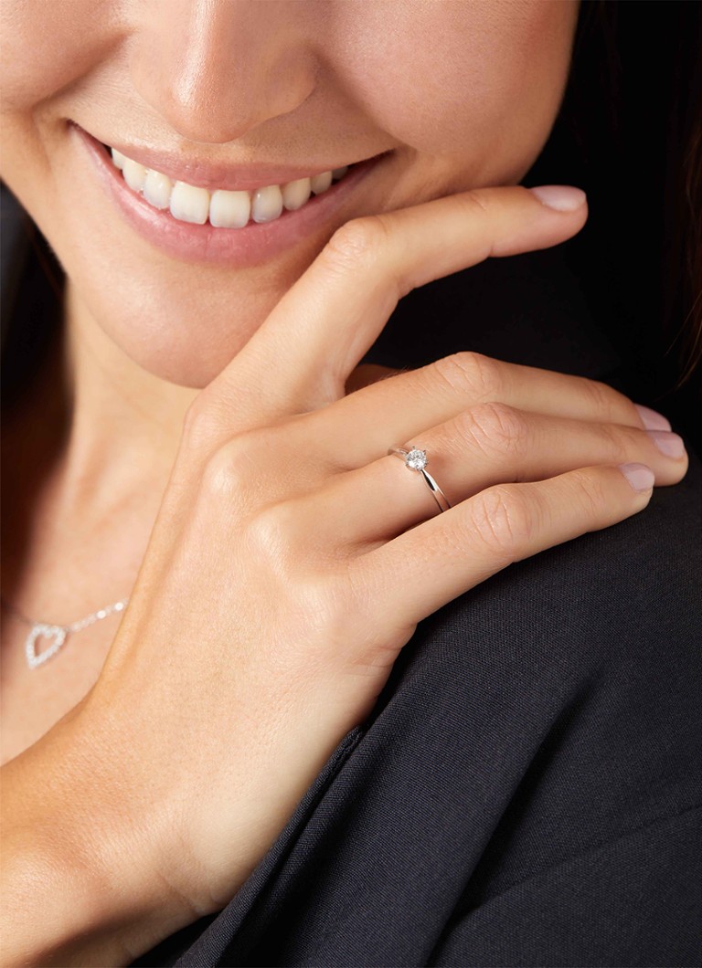Anello Diamond Point in oro bianco, diamante da 0,20 ct, motivo Cuori e Frecce