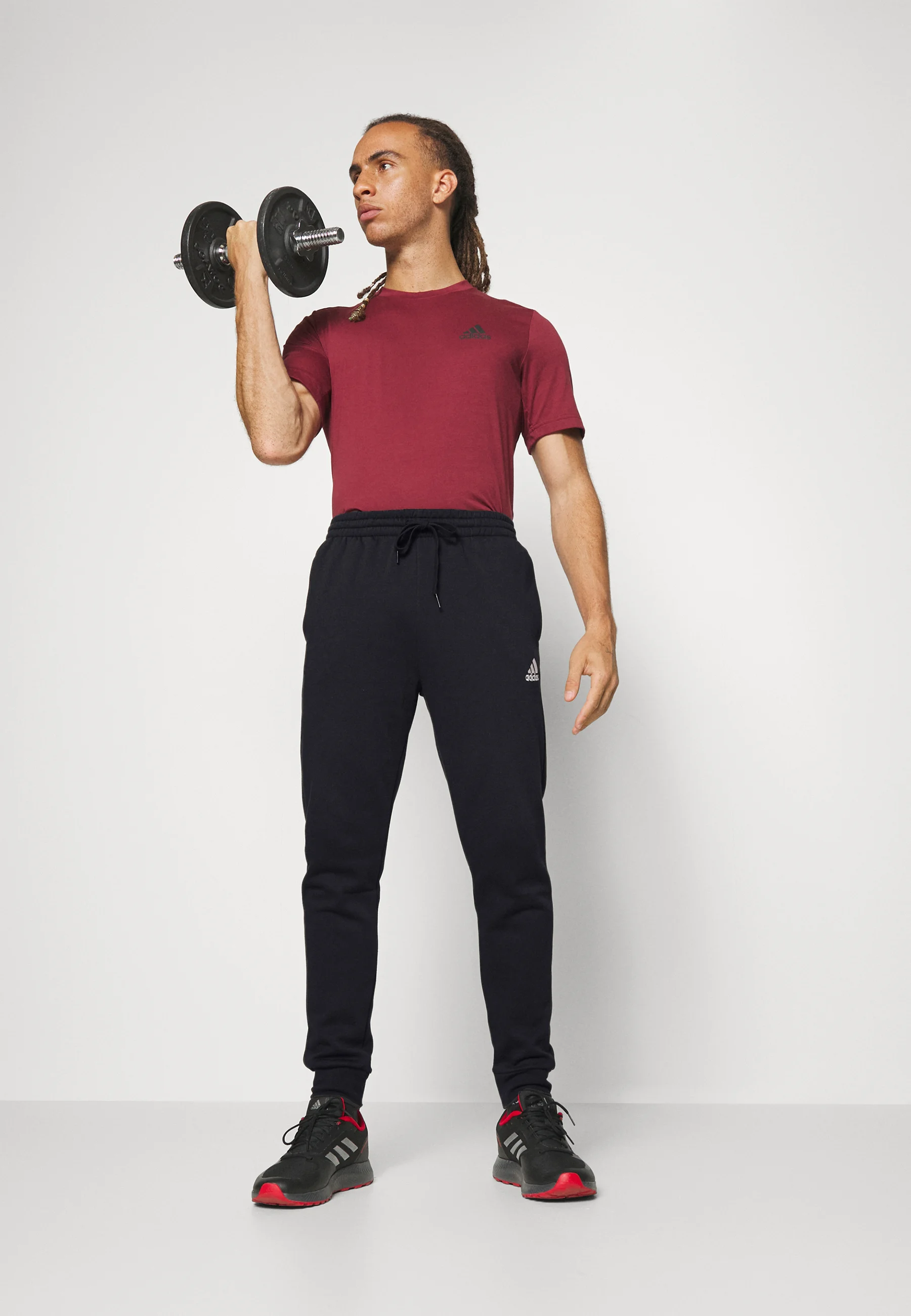 adidas Sportswear ESSENTIALS TAPERED - Pantalones de chándal