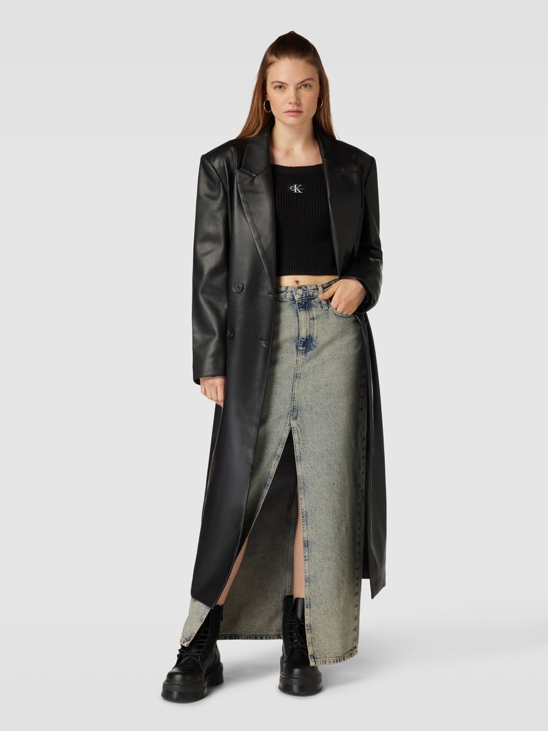 Cropped Longsleeve mit Label-Detail in black