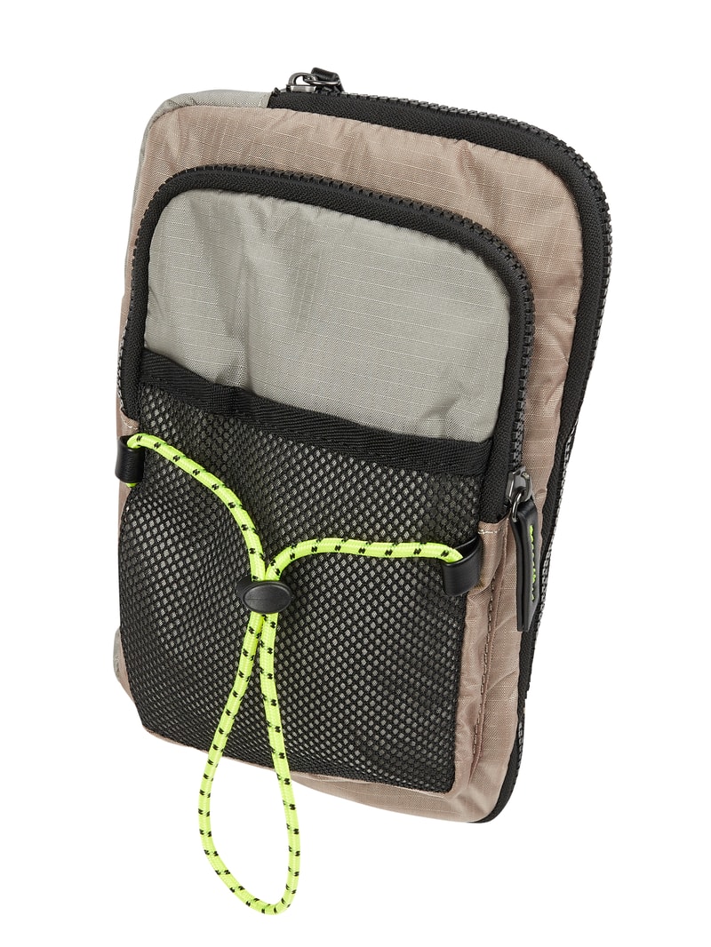 Umhängetasche mit Reißverschlussfächern in beige