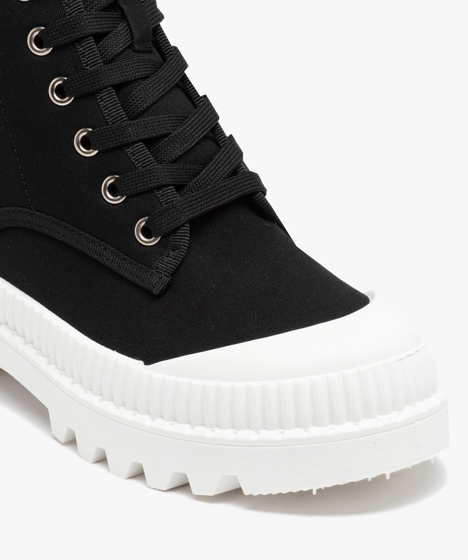 Baskets femme mid-cut en toile unie à semelle crantée noir | GEMO