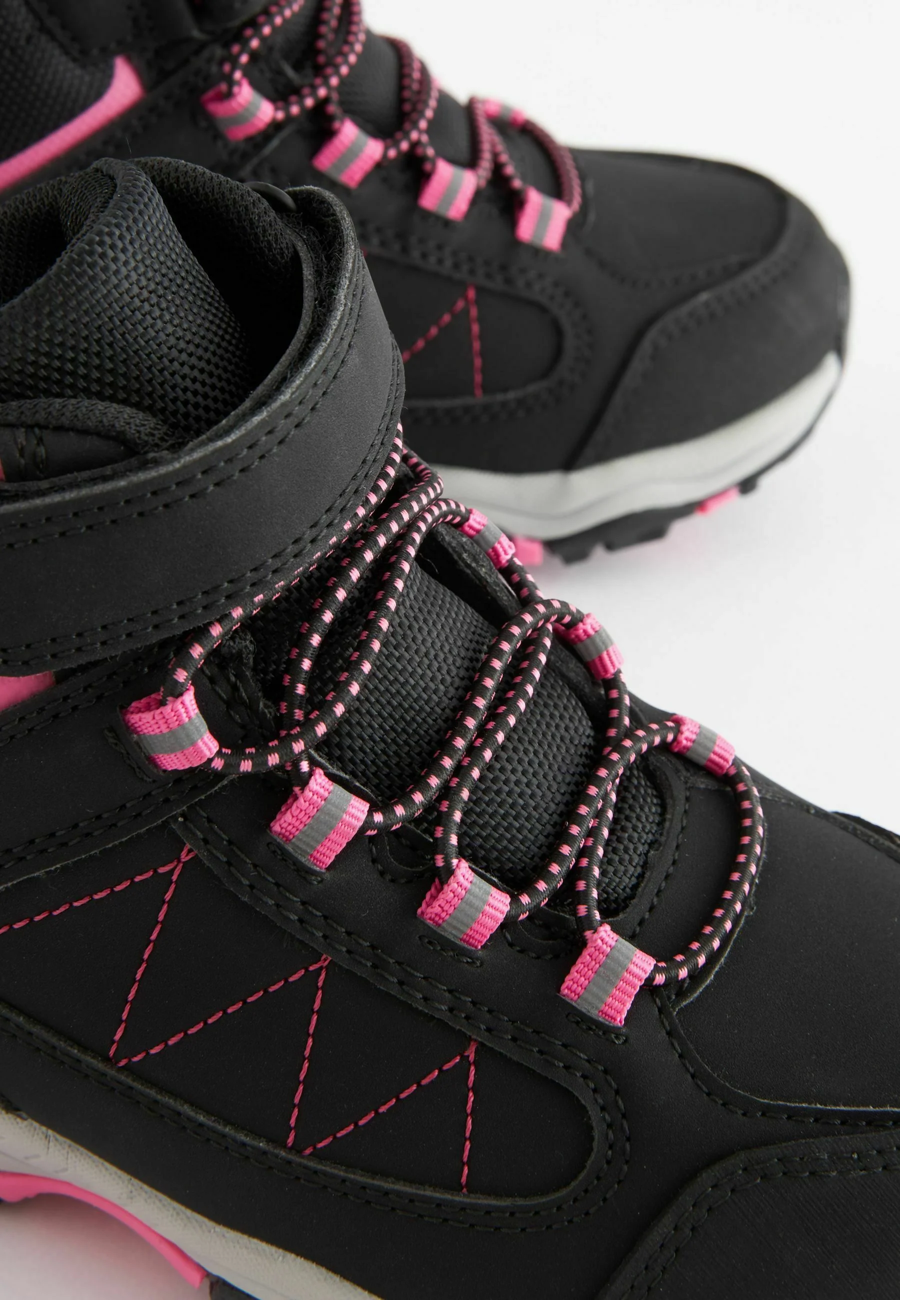 Siguiente SENDERISMO IMPERMEABLE CON FORRO TÉRMICO - Botines con cordones