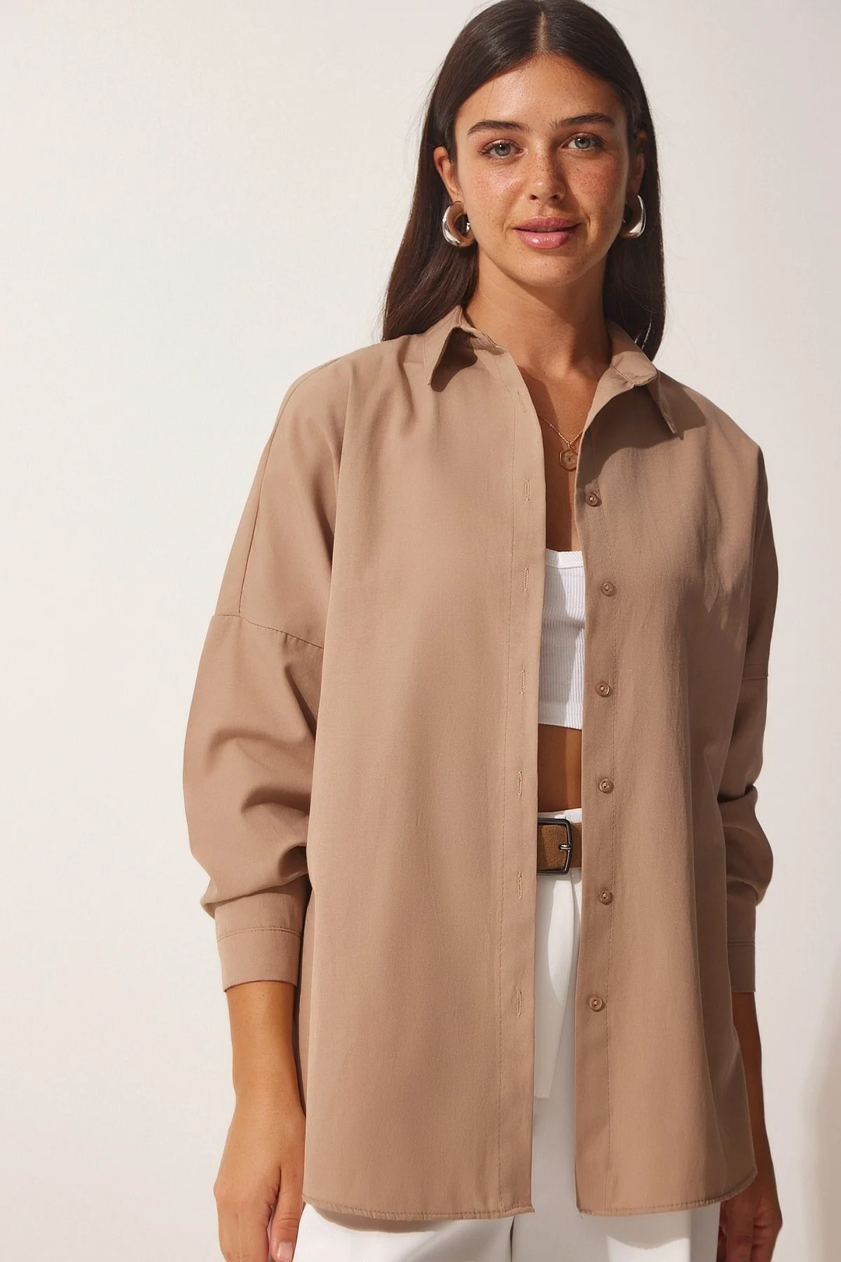 Happiness İstanbul  Nerzfarbenes Oversize-Lang-Basic-Shirt für Damen DD00842
