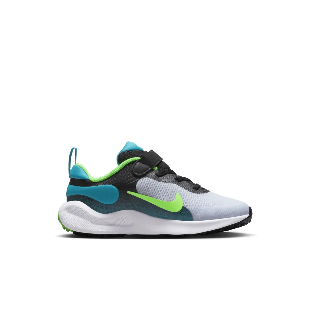 Nike Revolution 7 FB7690-005 / schwarz