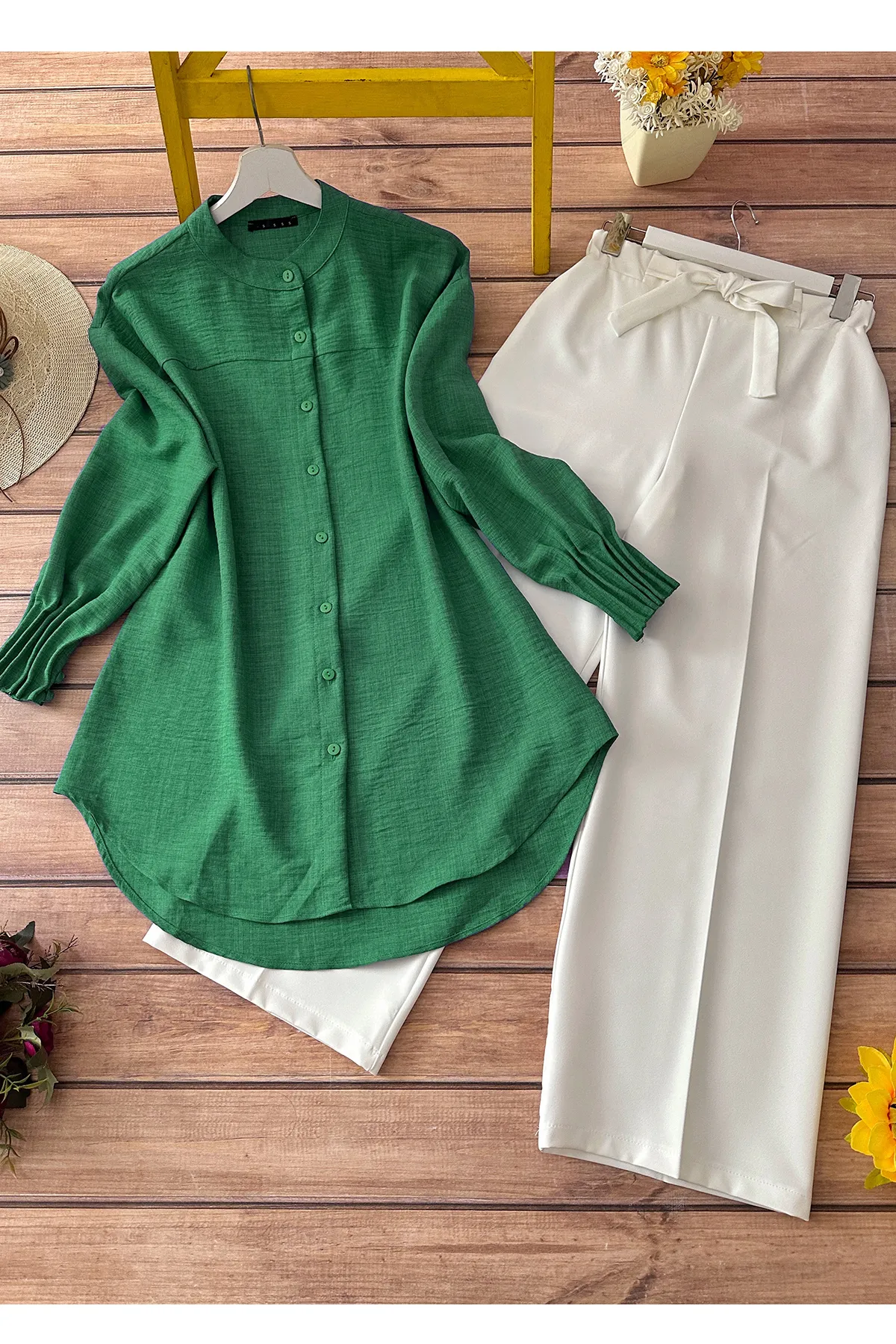 MODAQU  Kombi-Set aus gerippter Tunika und Hose - Grün