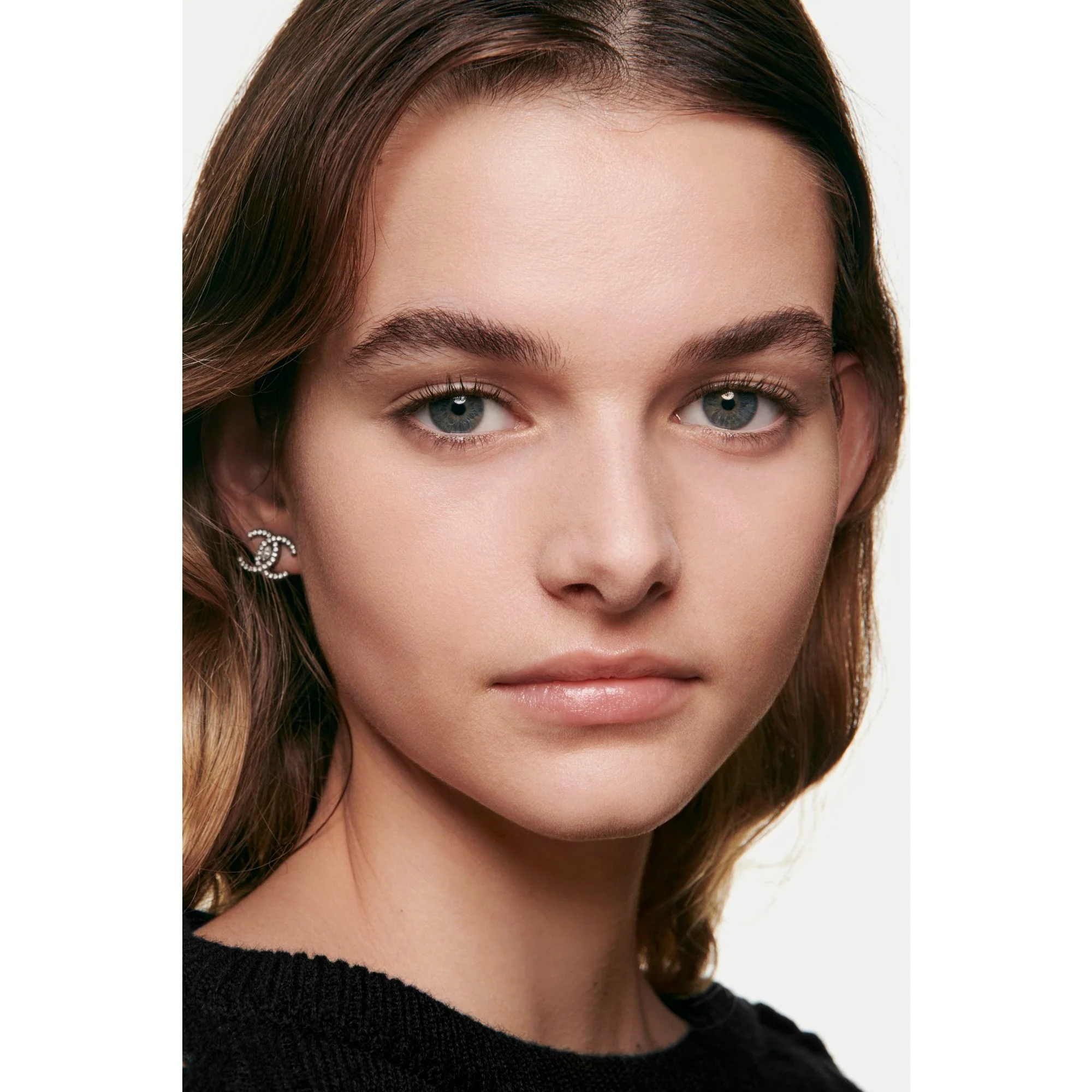 SUBLIMAGE LE TEINT - BASE DE MAQUILLAJE EN CREMA QUE GENERA LUMINOSIDAD