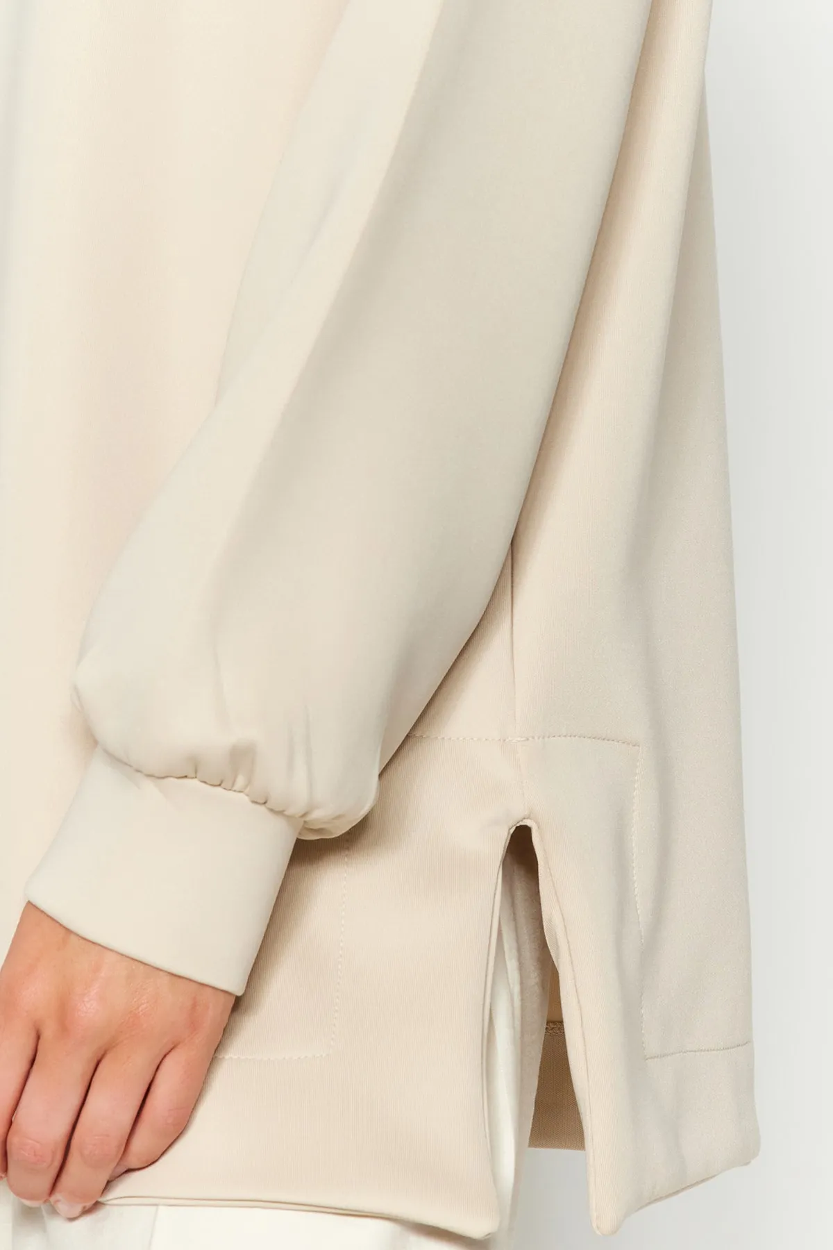 Trendyol Modest  Cremefarbenes Kapuzen-Tauch-/Tauch-Strick-Sweatshirt TCTAW24TW00002