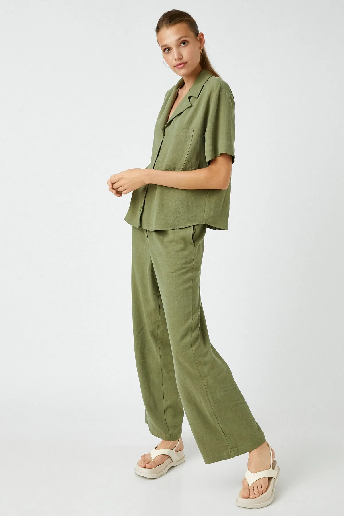 Koton  Khaki-Hose für Damen 2SAK40002PW