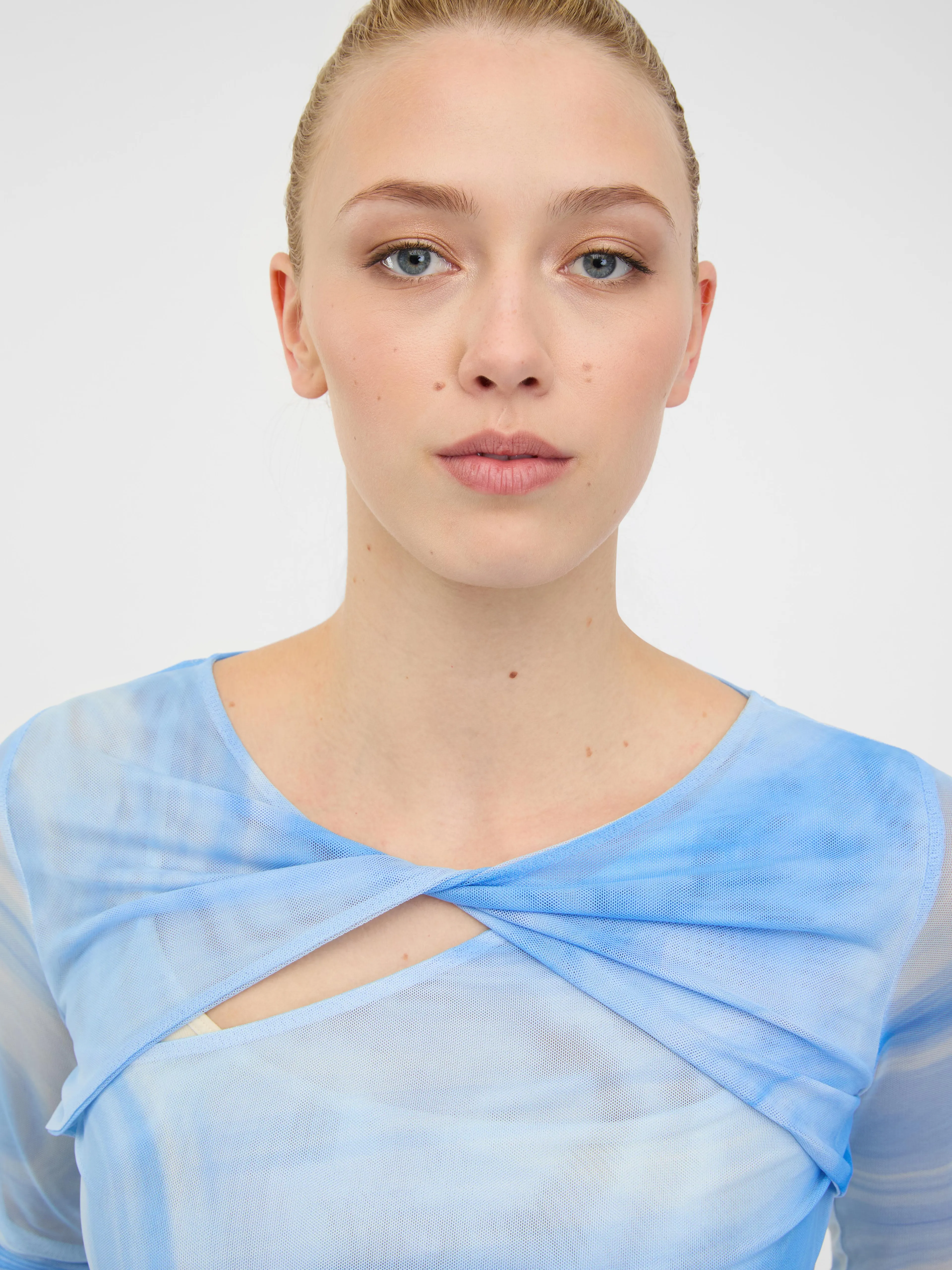 Blaues gemustertes Damen-T-Shirt mit langen Ärmeln ORSAY
