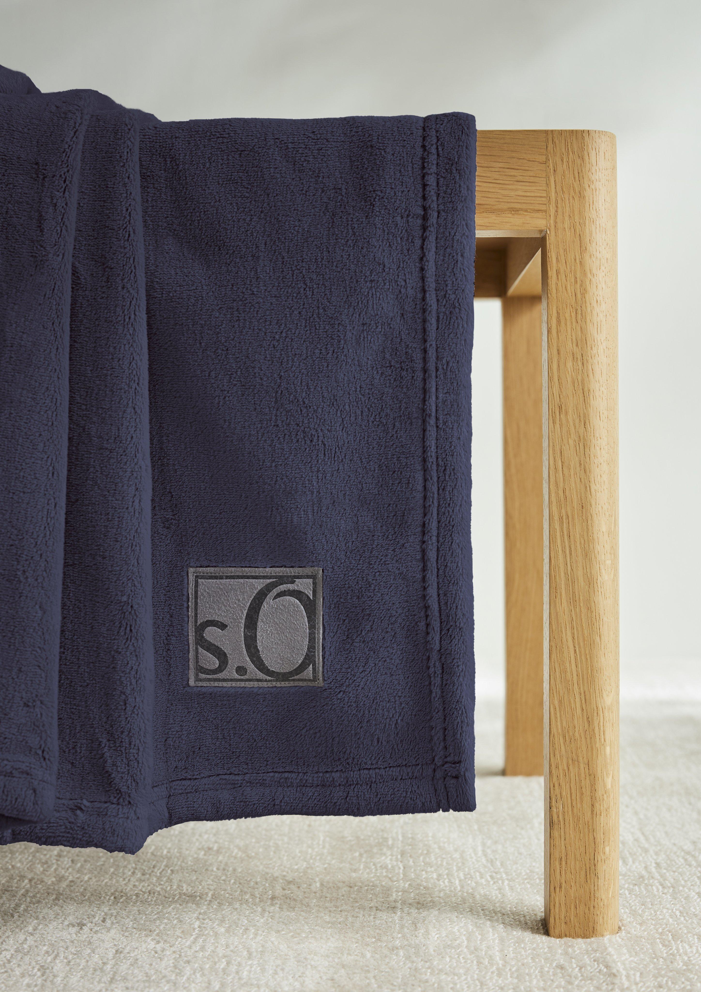 Weiche Decke mit Logo-Detail  6008754-660