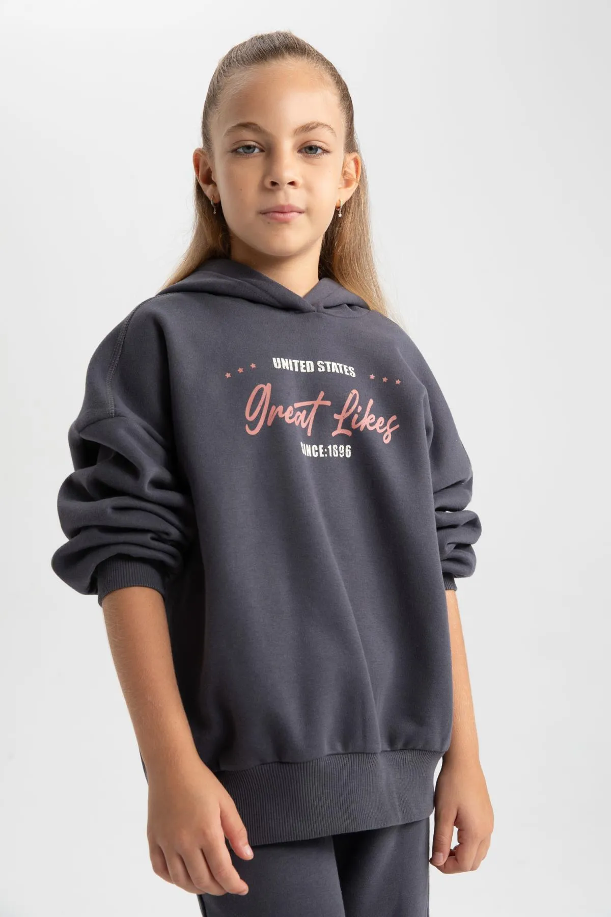 DeFacto  Zweiteiliges Set aus weichem Fuzzy-Sweatshirt und Trainingshose für Mädchen